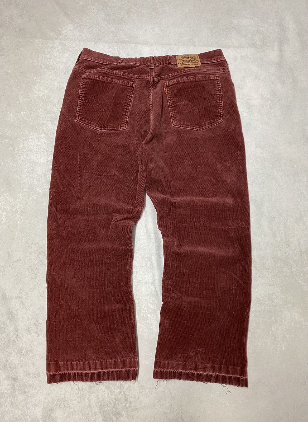 Levi's × Vintage Vintage 90’s Burgundy Corduroy Orange Tab Levi’s (34x24) Size US 34 / EU 50 - 1 Thumbnail