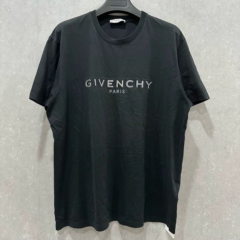 Givenchy Givenchy Distressed letter short sleeve Size US L / EU 52-54 / 3 - 1 Thumbnail