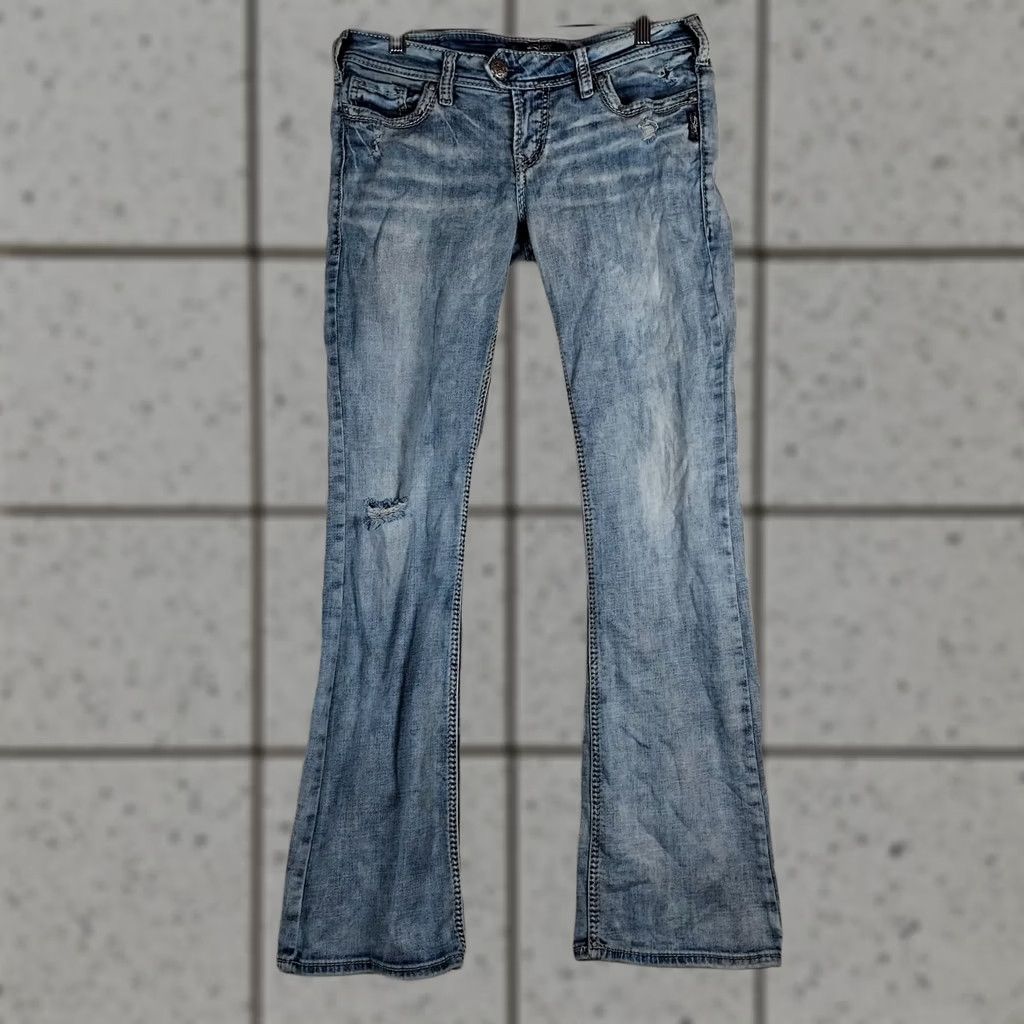 Silver Jeans Co. Silver Jeans Co Women’s Tuesday Low Boot Stretch Denim Jeans Light Wash 29 Blue Bootscut Regular Pocket 5-Pocket Zippered Jeans Mens? Womens Size 29" - 1 Thumbnail