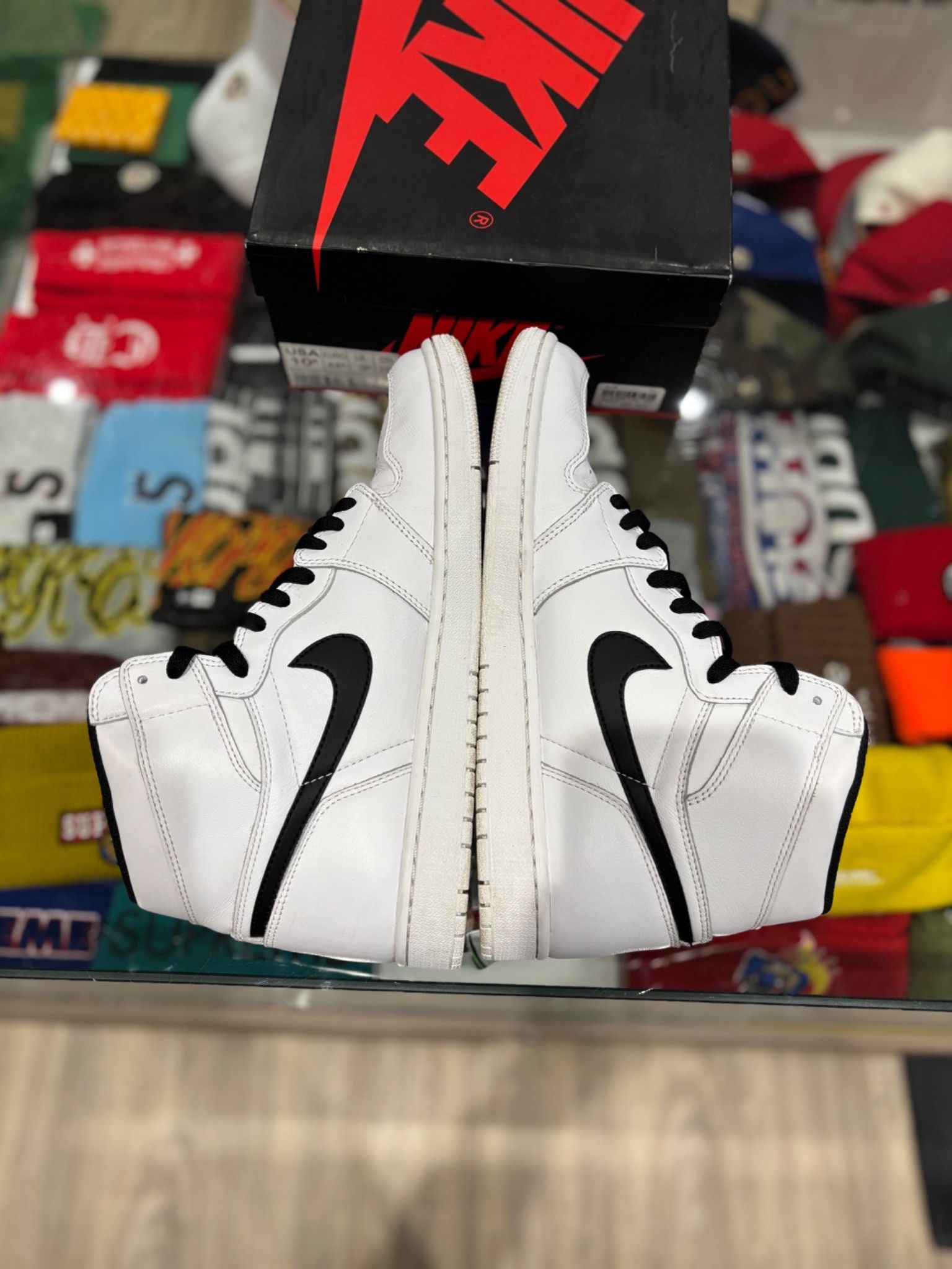 Jordan Brand Jordan 1 Yin Yang White Size US 10.5 / EU 43-44 - 5 Thumbnail