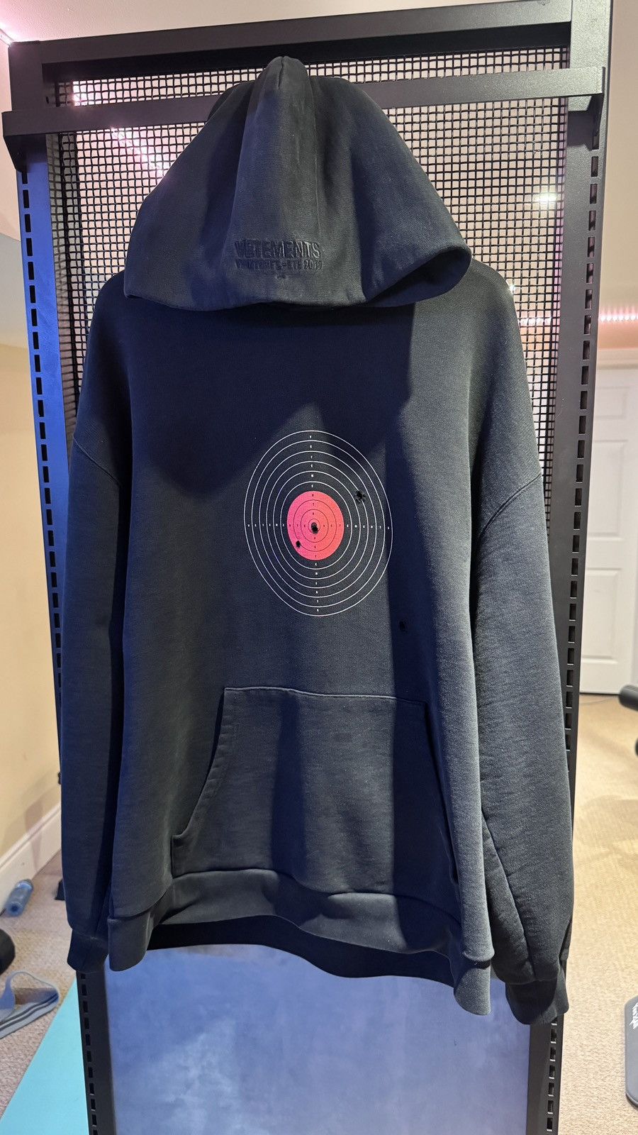 Vetements Vetements Target Hoodie Size US M / EU 48-50 / 2 - 3 Thumbnail