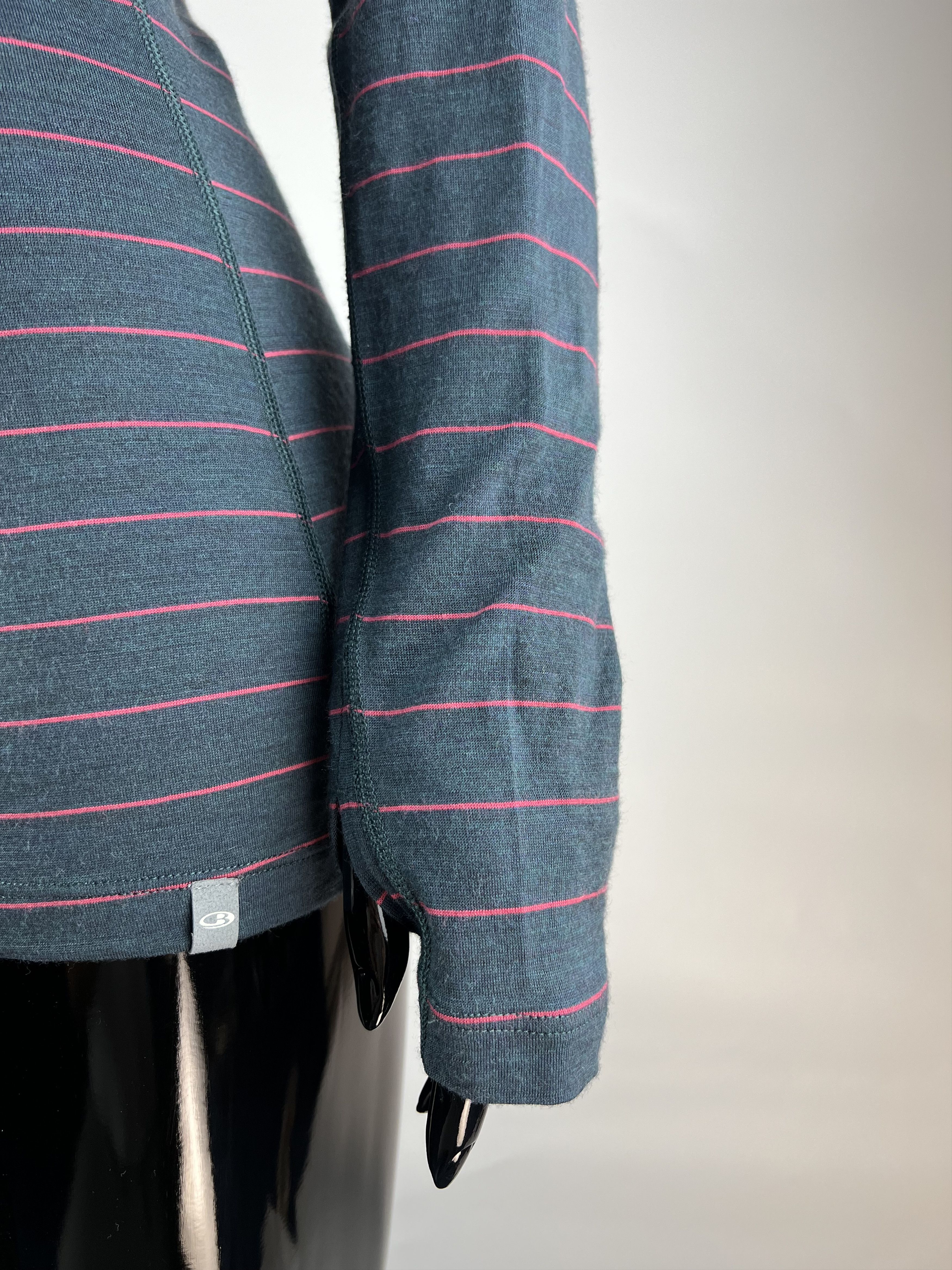 Icebreaker Icebreaker Merino Women's Striped Hooded Long Sleeve Size S Size S / US 4 / IT 40 - 3 Thumbnail