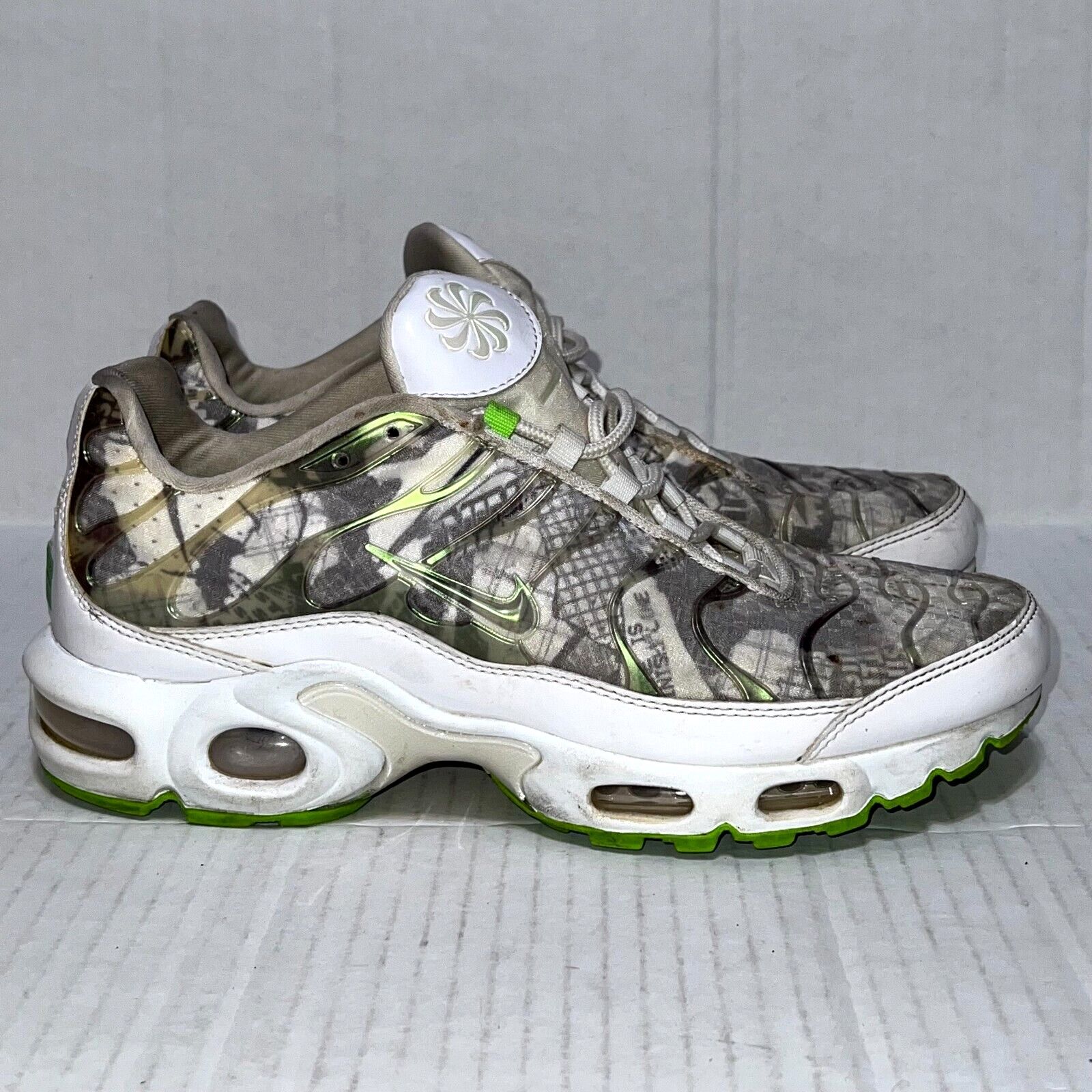 Nike Nike Women's Size 8 Air Max Plus LX White Retro BQ4803-100 Size US 8 / IT 38 - 1 Thumbnail