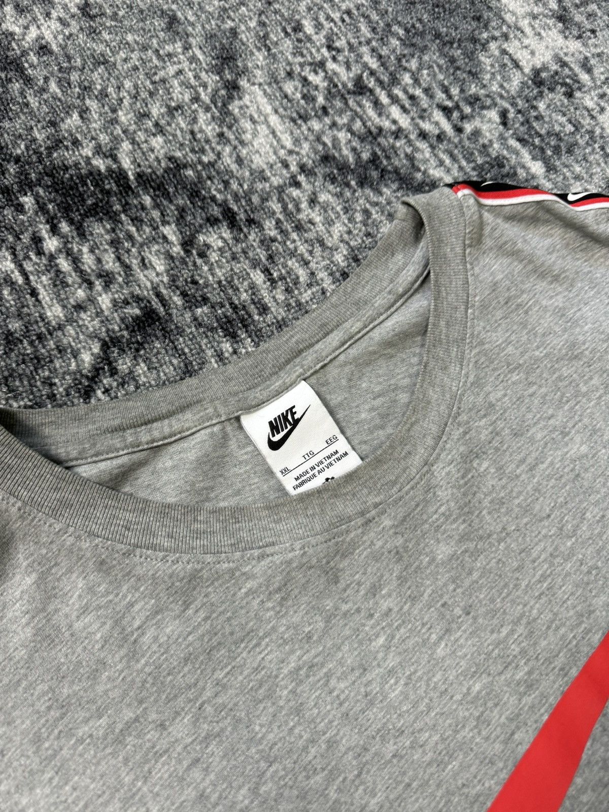 Nike Vintage Nike T shirt Big Logo Swoosh Lamps Y2K Sportswear Size US XXL / EU 58 / 5 - 3 Thumbnail