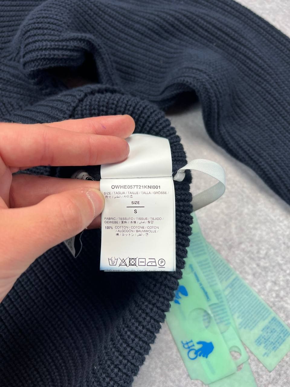 Off-White Off-White Hand Logo Navy Sweater small Size S / US 4 / IT 40 - 13 Thumbnail