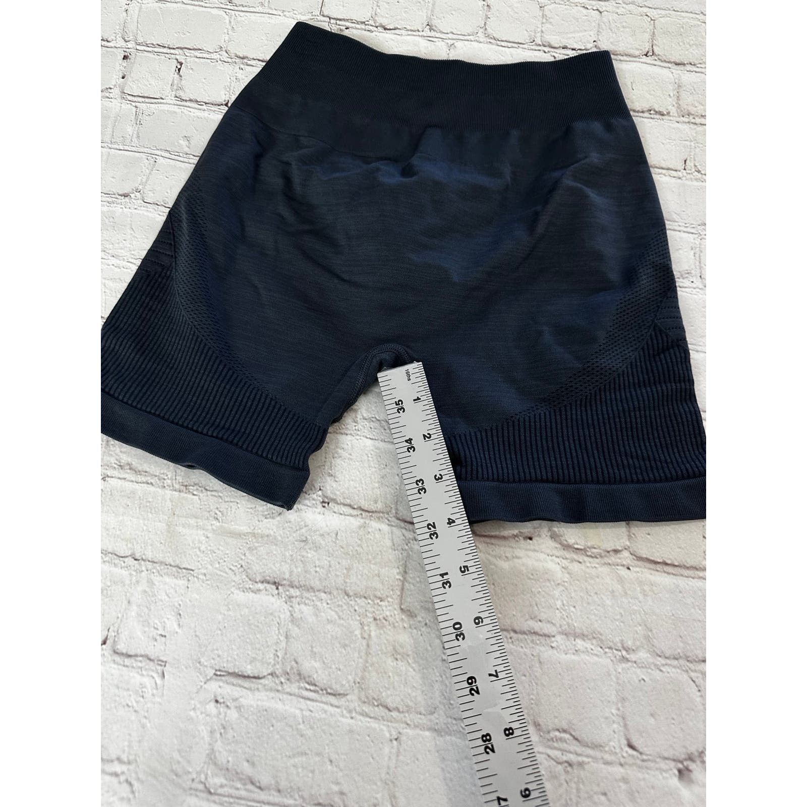 Other Alphalete shorts size small Size 27" / US 4 / IT 40 - 3 Thumbnail