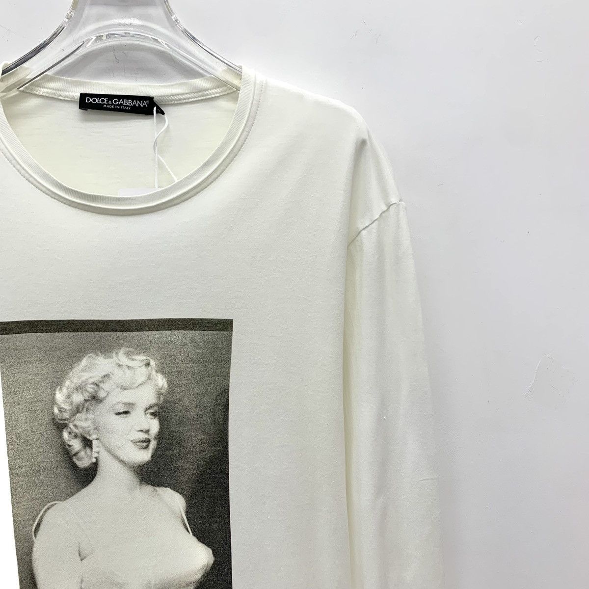 Dolce & Gabbana Dolce & Gabbana White Figure Print Long Sleeve T-Shirt K26WX Size US S / EU 44-46 / 1 - 3 Thumbnail