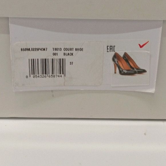 Maison Margiela Maison Margiela Black Patent Leather Court Pumps -EU37/US7 Size US 7 / IT 37 - 15 Thumbnail