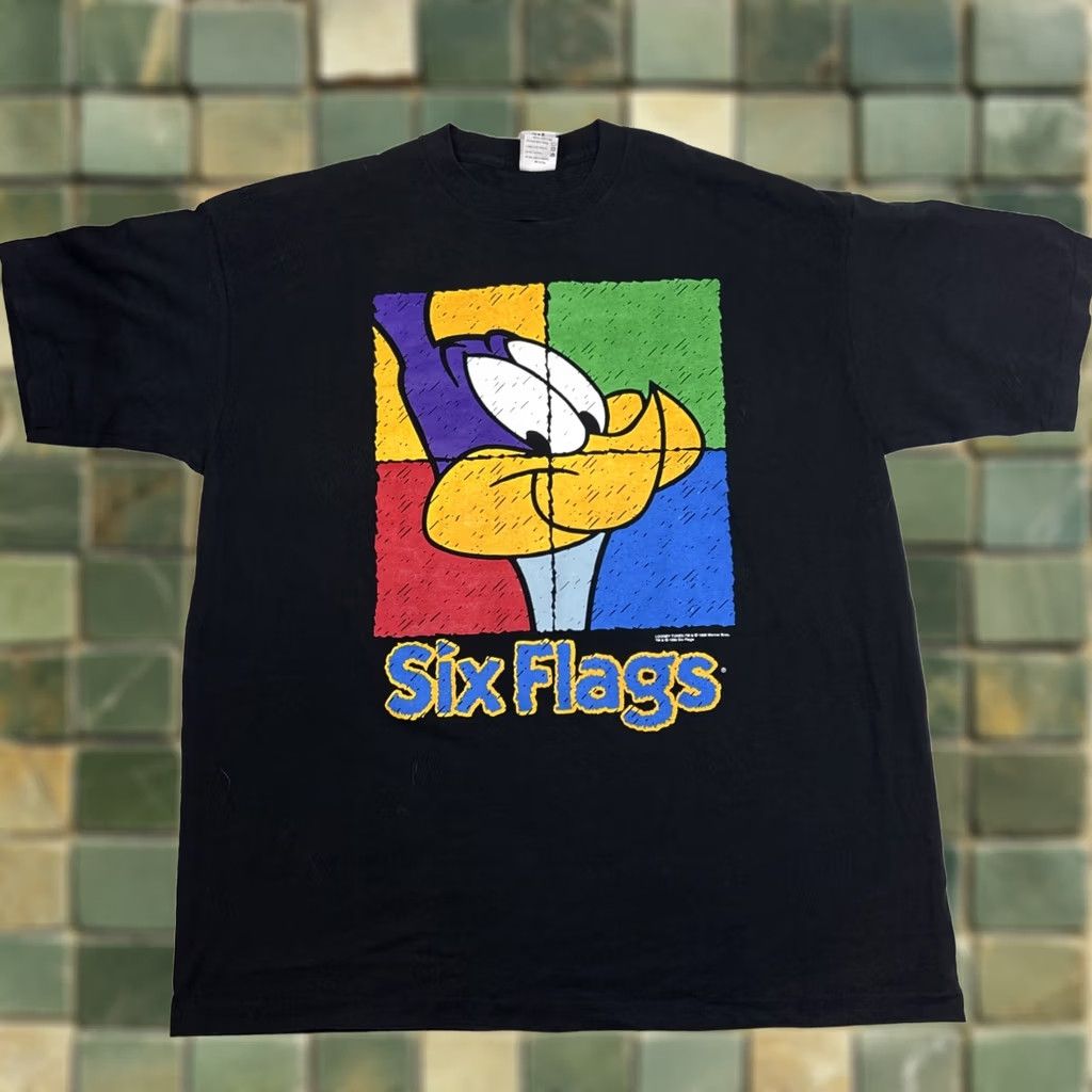 Vintage VINTAGE Looney Tunes Six Flags T Shirt Men’s XXL Black Road Runner 1996 Single Stitch Cartoon 90s Mens Size US XXL / EU 58 / 5 - 1 Thumbnail