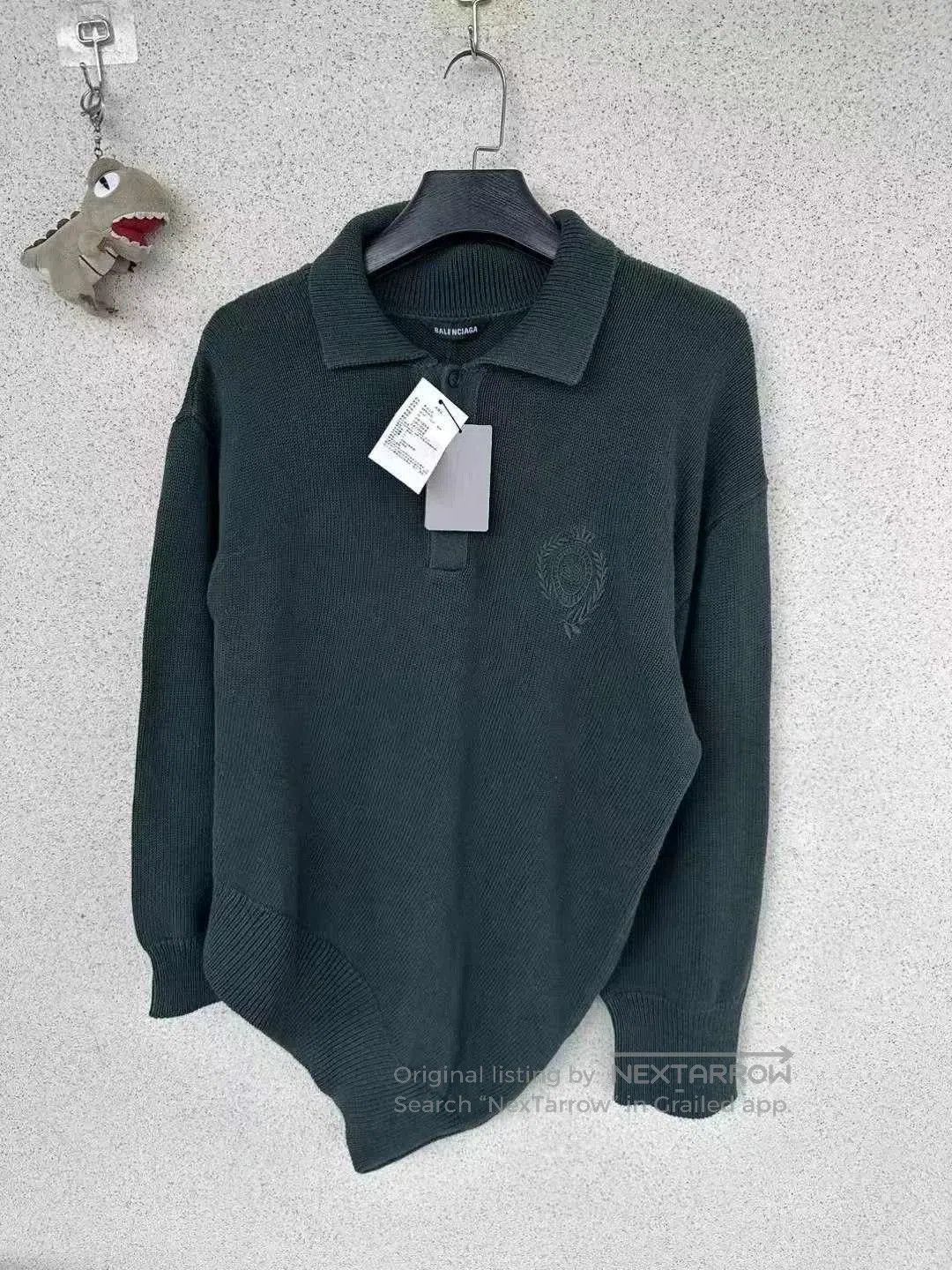 Balenciaga Balenciaga Oversized Twisted Crown Wheat Sweater XS. Size US XS / EU 42 / 0 - 1 Thumbnail