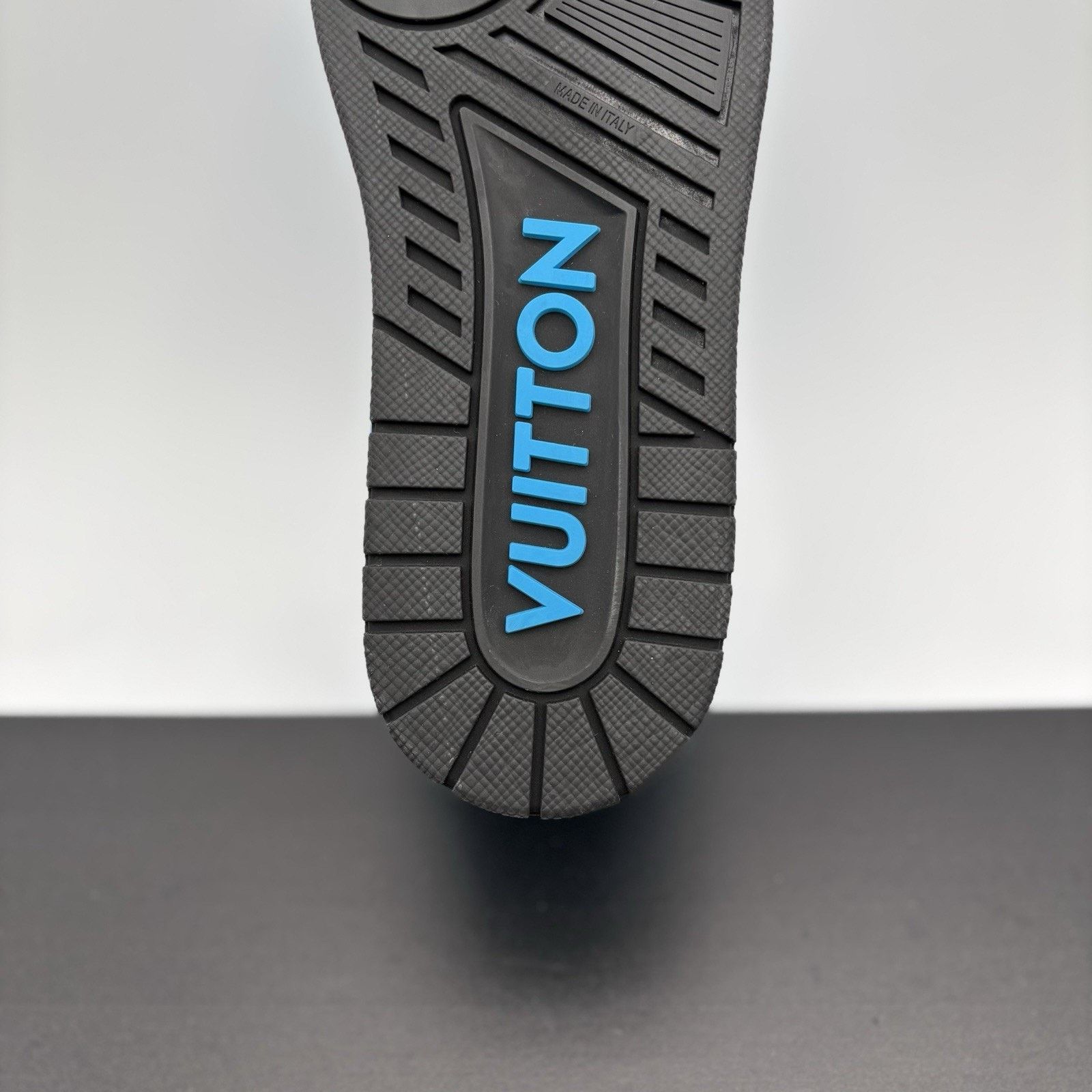 Louis Vuitton Louis Vuitton Virgil Abloh Trainer 'Blue Black' | Worn 1-3x Size US 8 / EU 41 - 18 Thumbnail