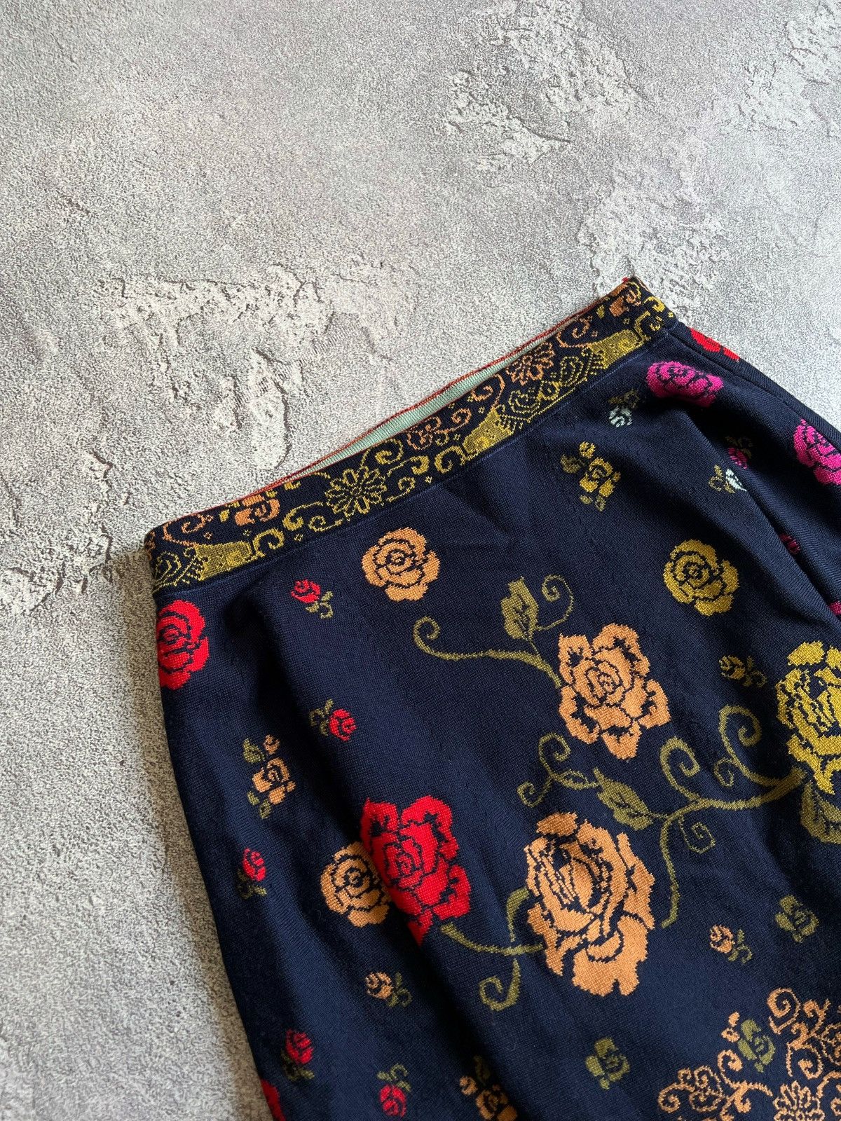 Designer IVKO Multicolored Floral Pattern Knitted Midi Skirt Size 38 Size 26" / US 2 / IT 38 - 2 Thumbnail