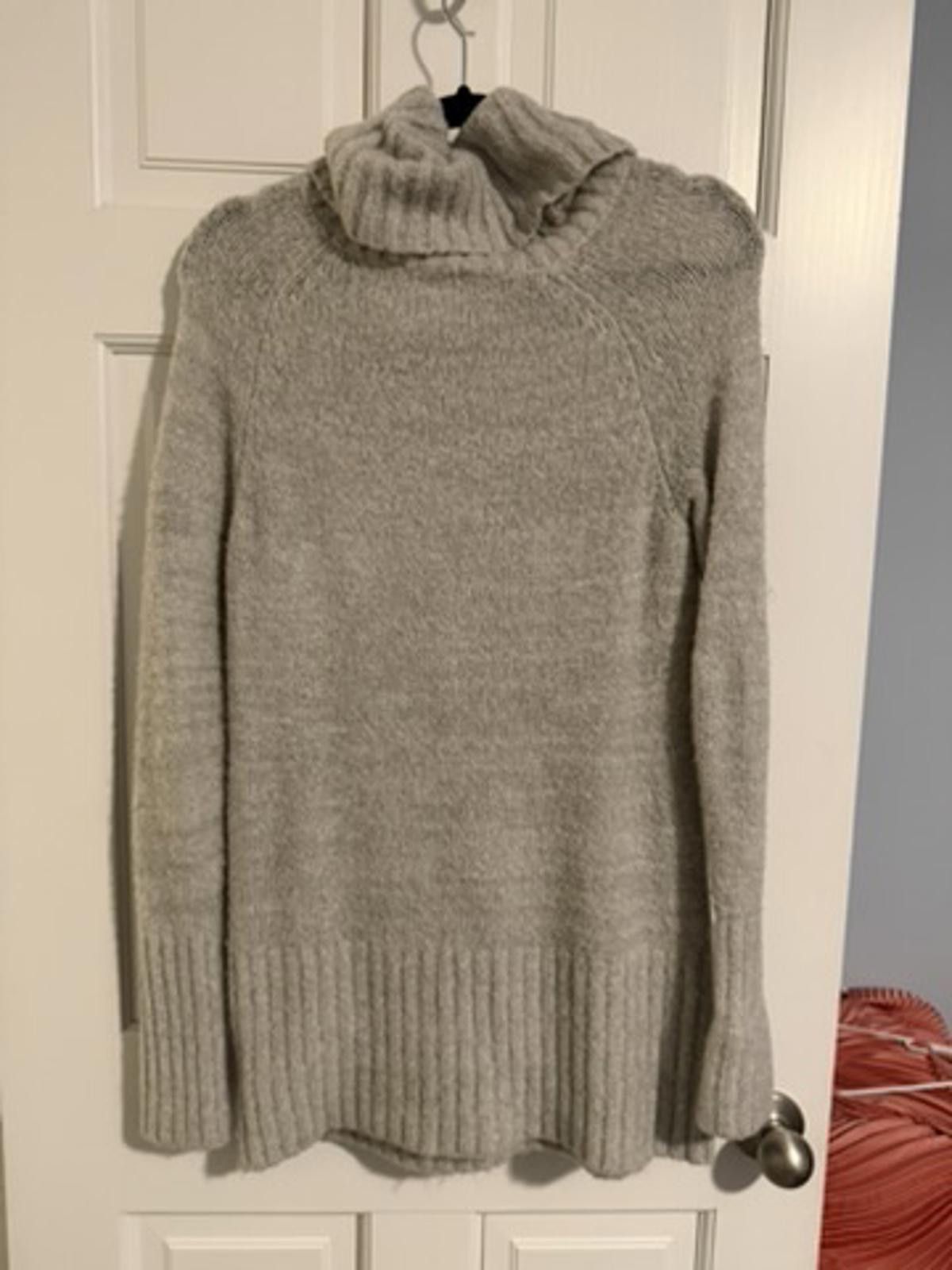 Other White House Black Market Gray Cowl Neck Sweater Medium Size M / US 6-8 / IT 42-44 - 4 Thumbnail