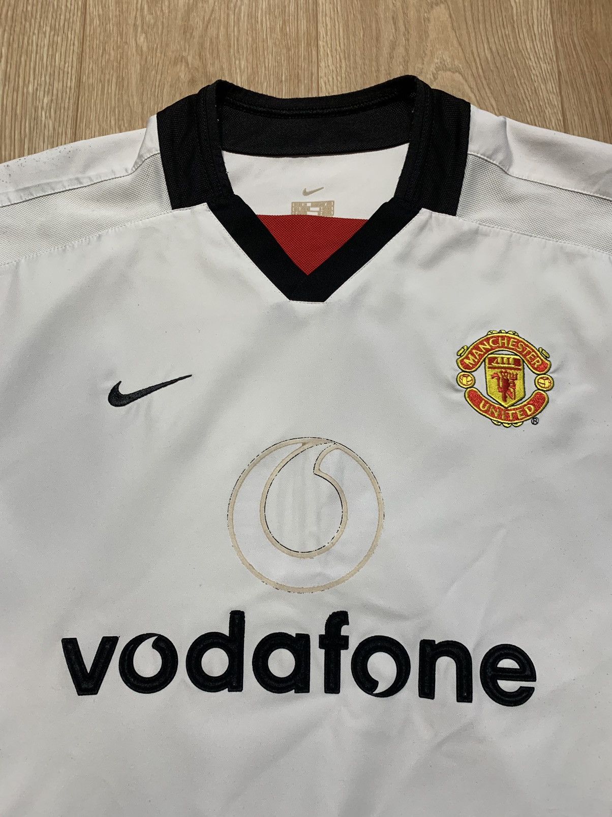 Nike Vintage Nike Manchester United Vodafone Soccer Jersey size M Size US M / EU 48-50 / 2 - 4 Thumbnail