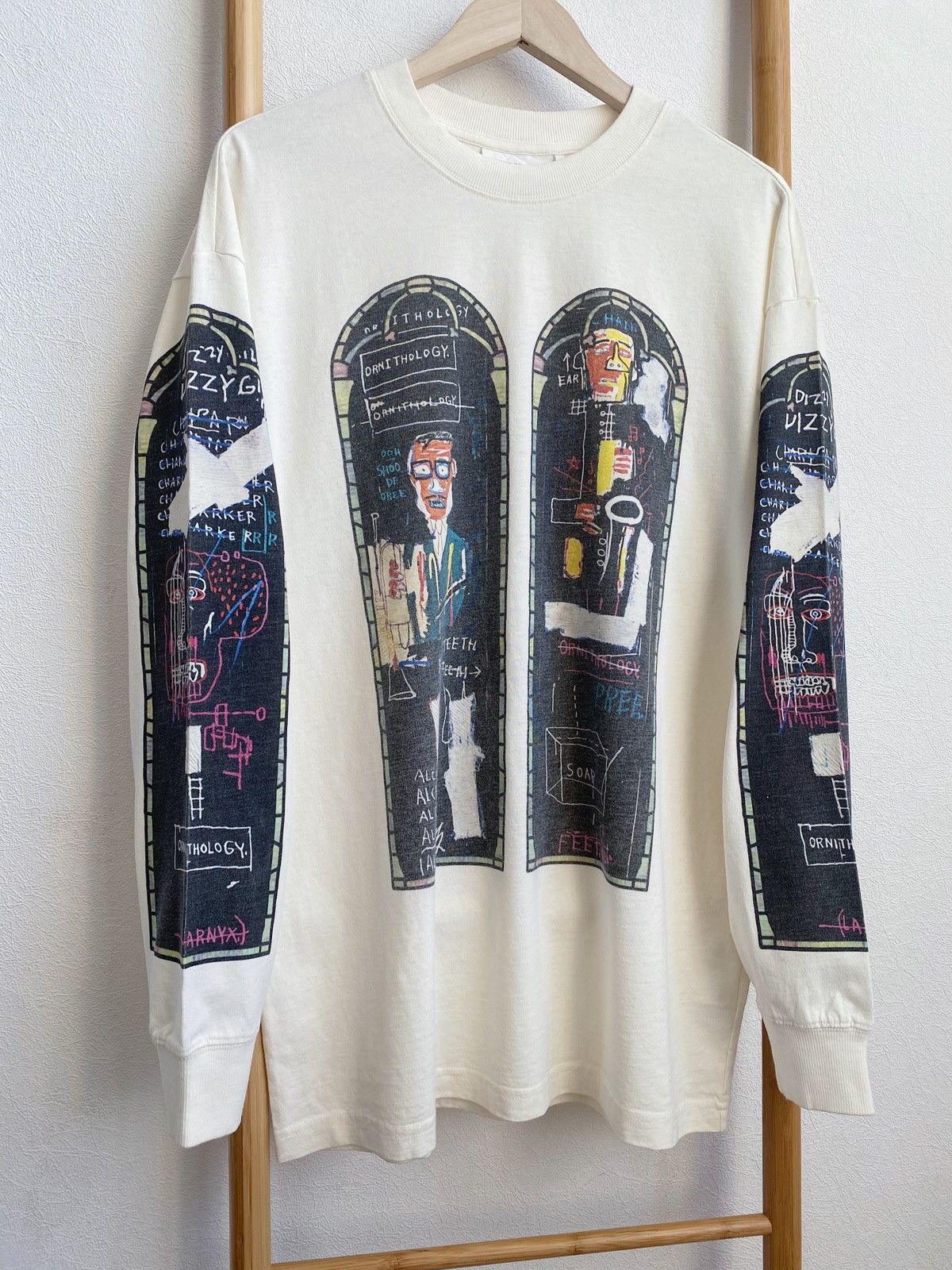 H&M × Jean-Michel Basquiat × Who Decides War WHO DECIDES WAR x BASQUIAT x H&M LONG SLEEVE RELAXED T-SHIRT Size US S / EU 44-46 / 1 - 2 Thumbnail