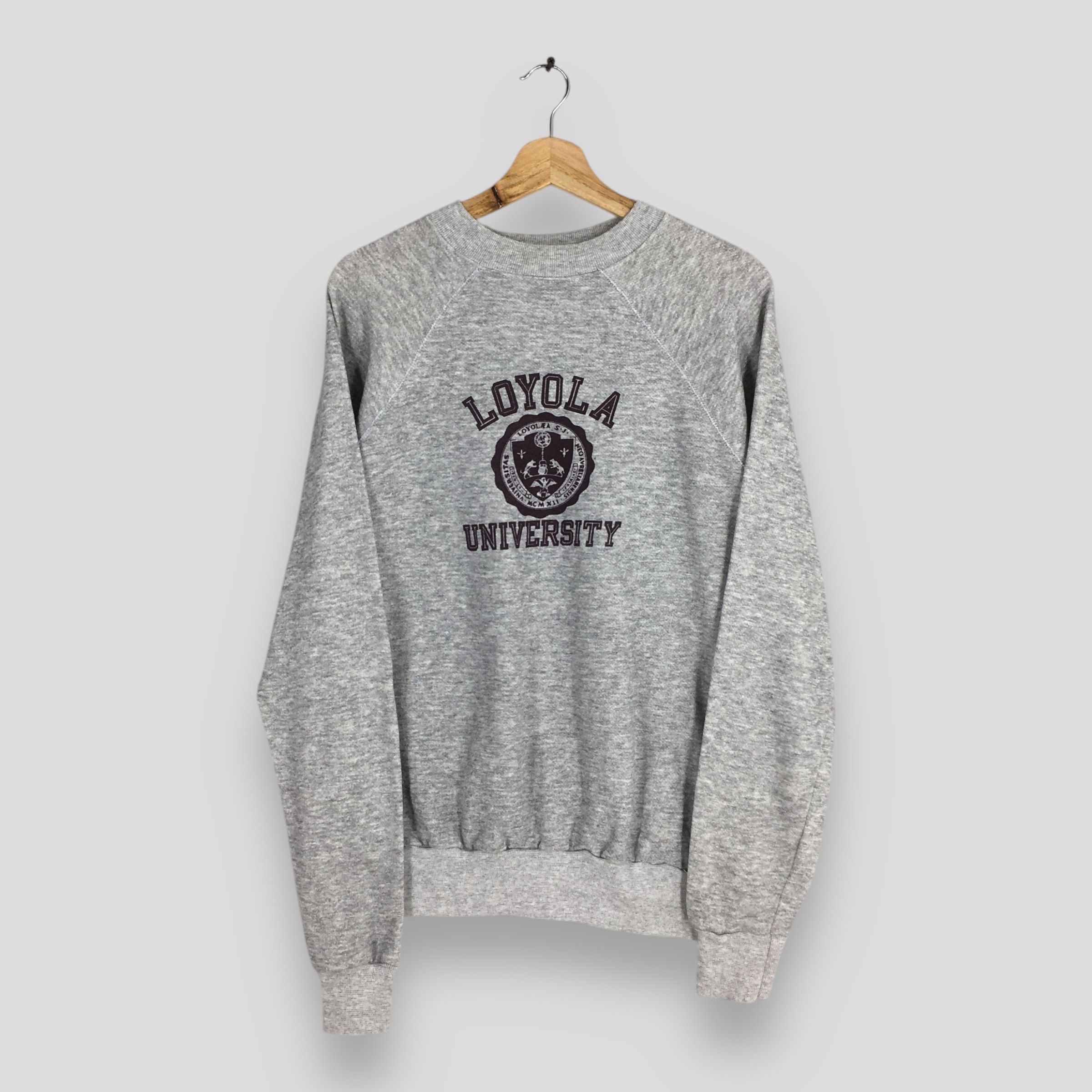 NCAA × Vintage Vintage 1980s Loyola University Gray Sweatshirt XLarge Size US XL / EU 56 / 4 - 1 Thumbnail