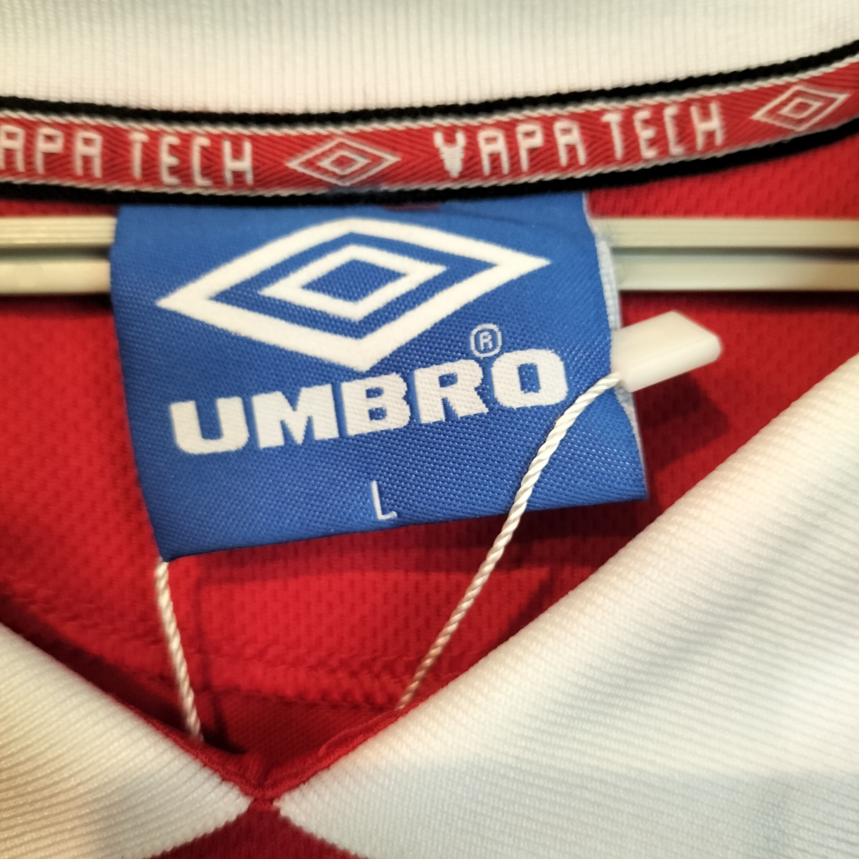 Umbro Retro Beckham Manchaster United Size US L / EU 52-54 / 3 - 4 Thumbnail