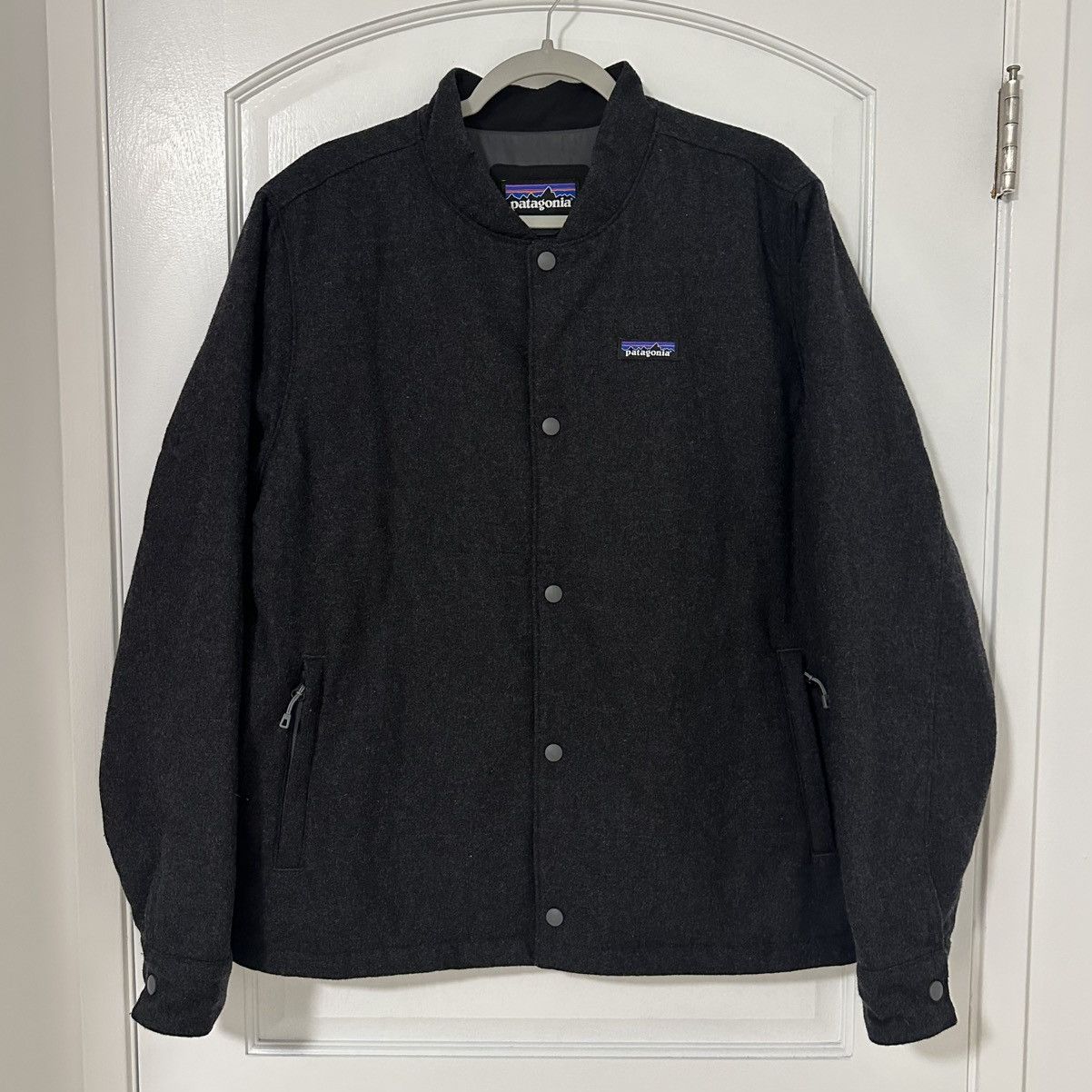 Patagonia Patagonia Recycled Wool Insulated Bomber Jacket, Forge Grey Size US L / EU 52-54 / 3 - 1 Thumbnail