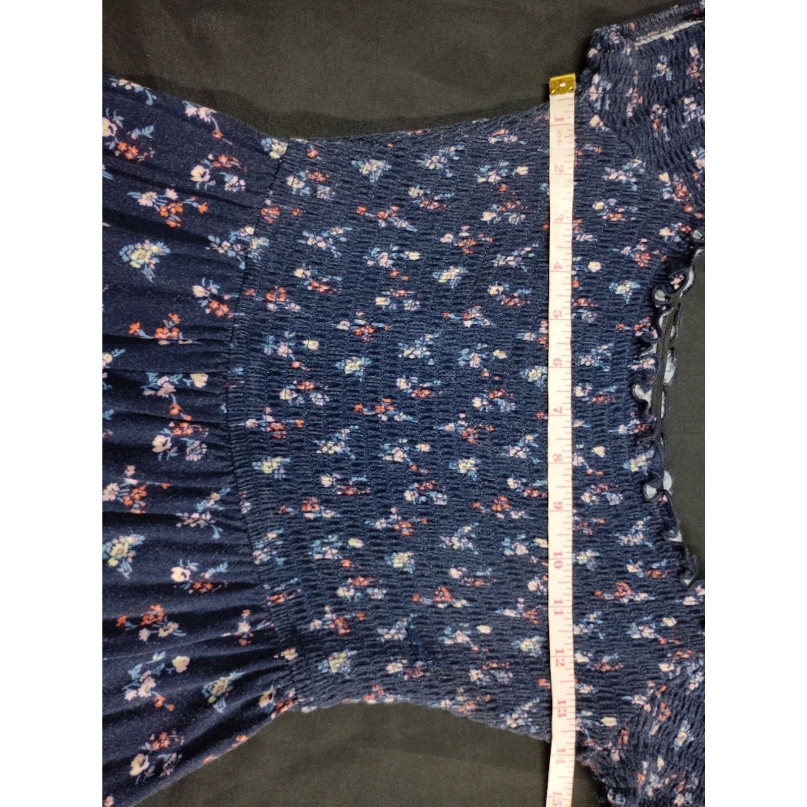 Hollister Hollister Navy Floral Smocked Short Sleeve Dress Size S / US 4 / IT 40 - 2 Thumbnail
