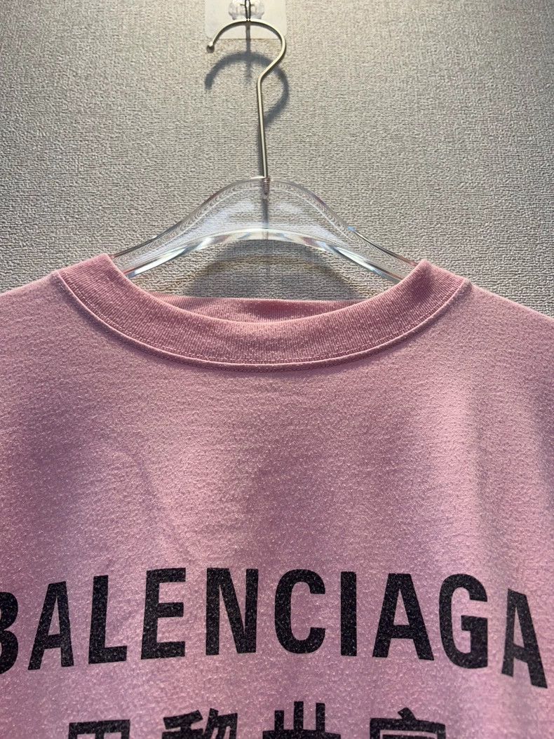 Balenciaga Balenciaga Multi-language short sleeve 2504-Nextarrow Size US XS / EU 42 / 0 - 5 Thumbnail