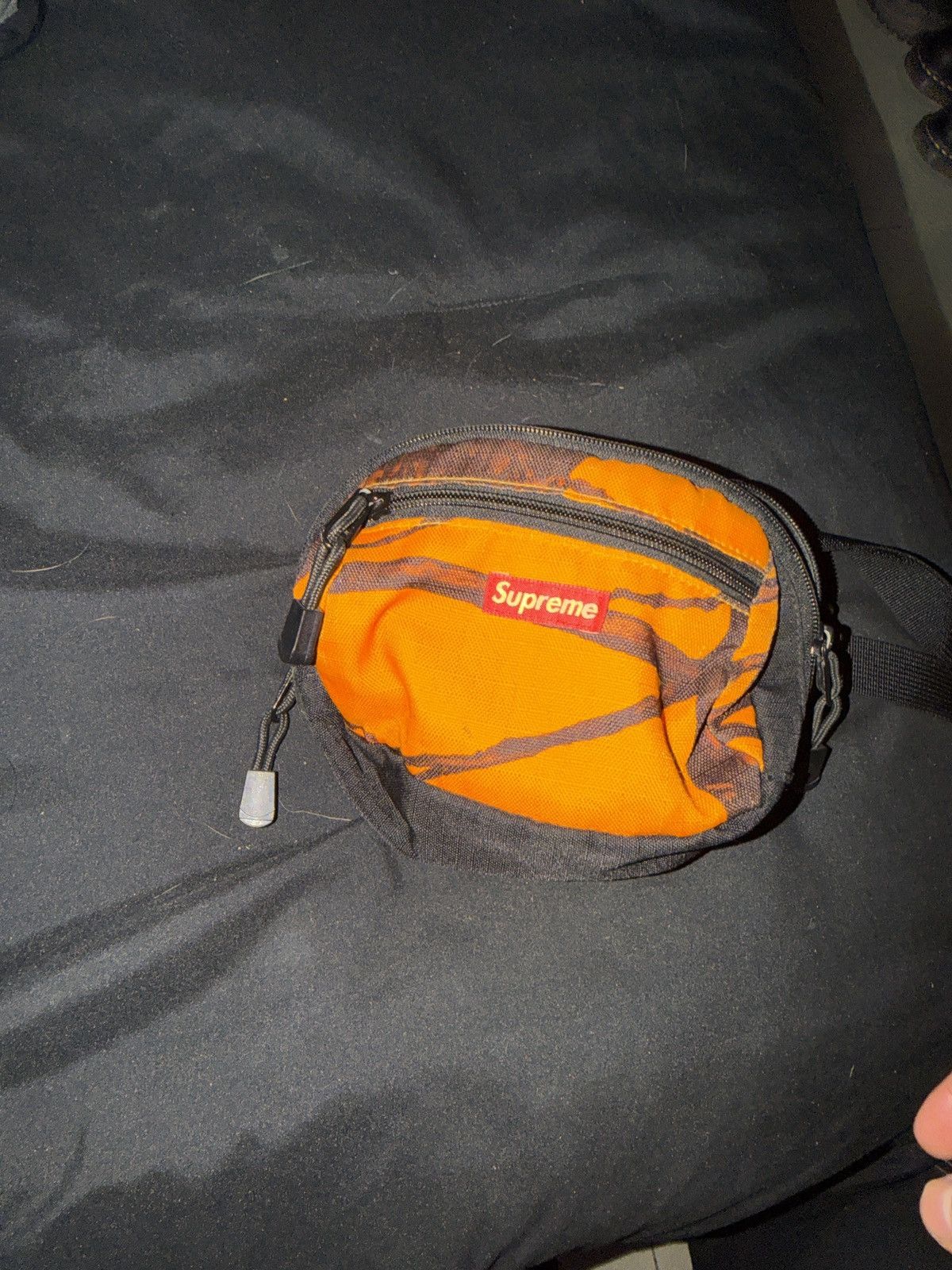 Supreme × The North Face Supreme tree camo orange shoulder bag Size ONE SIZE - 4 Thumbnail