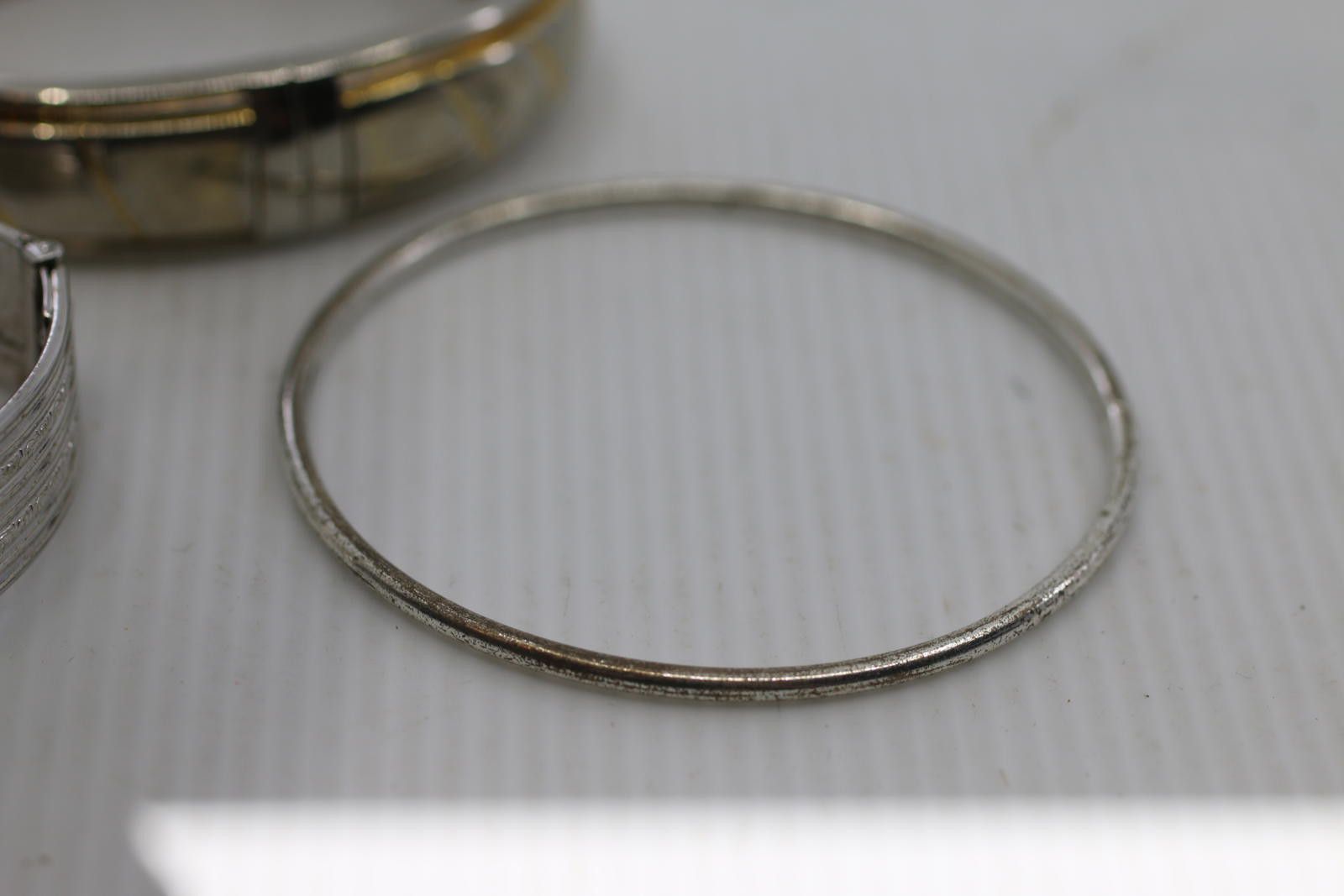 The Unbranded Brand Set of 3 Vintage Silver Engraved Multi Band Hinged Bangle Size ONE SIZE - 3 Thumbnail