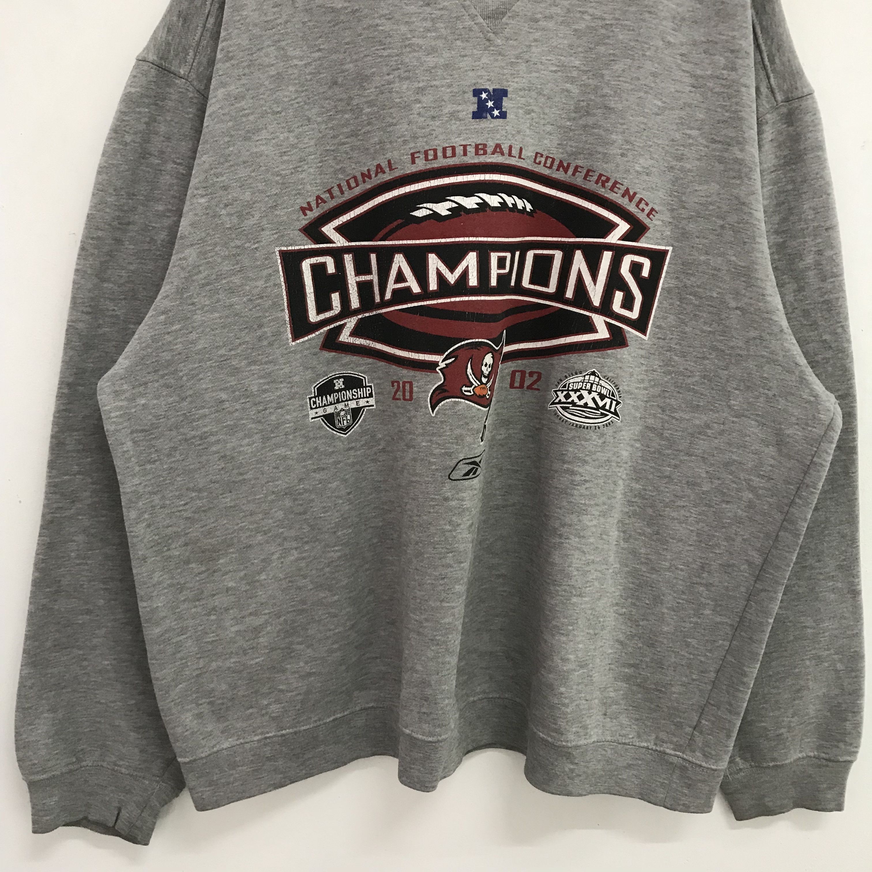 Champion Vintage Tampa Bay Buccaneers Grey Sweatshirt - 472 Size US XL / EU 56 / 4 - 3 Thumbnail