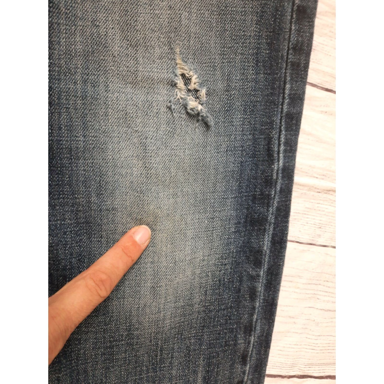 American Eagle Outfitters VINTAGE American Eagle Medium Wash Original Straight Jeans Mens 26x28 26x25 Button Pockets Denim Cotton Blue Regular 90s Theme Size US 26 / EU 42 - 5 Thumbnail