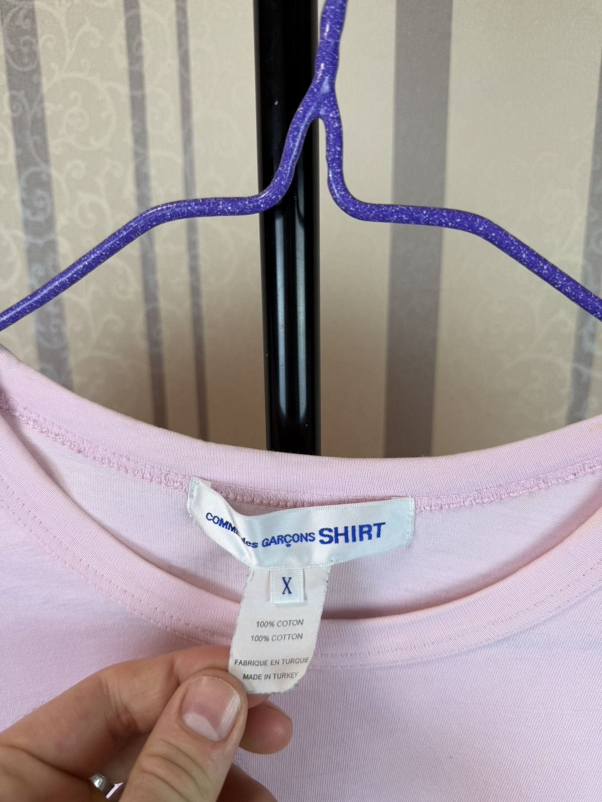 Comme des Garcons Comme Des Garcons SHIRT Logo Front Pink Tee T-shirt Size US M / EU 48-50 / 2 - 4 Thumbnail