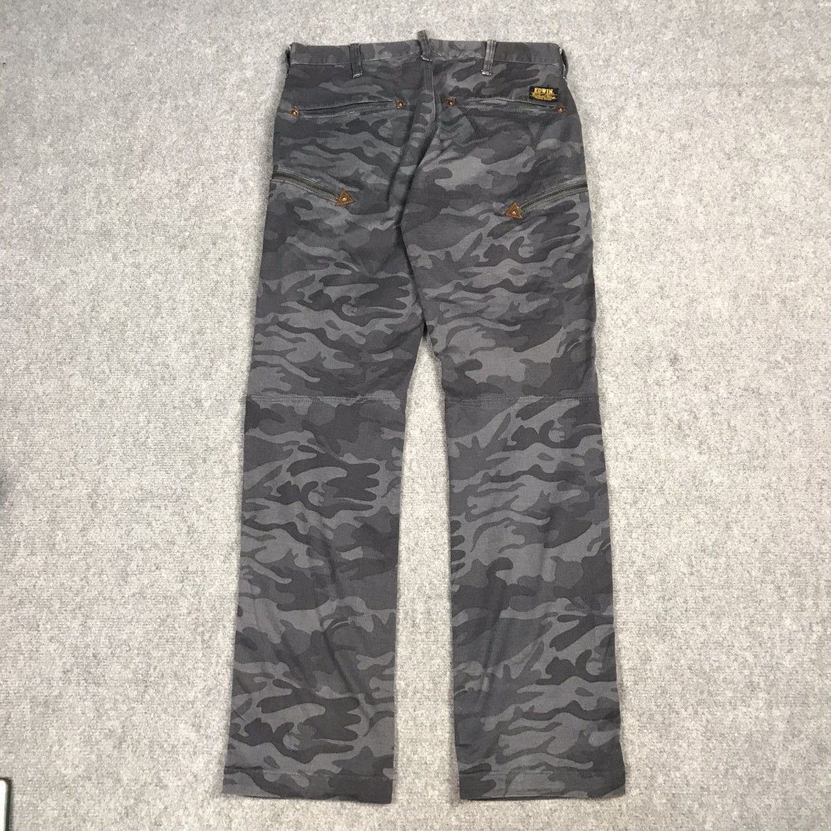 Designer × Japanese Brand Edwin cargo Camo design pants Size US 31 - 7 Thumbnail