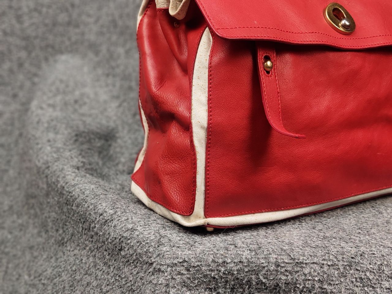 Yves Saint Laurent Yves Saint Laurent YSL Muse Two Hand Bag Red Leather Satchel Size ONE SIZE - 9 Thumbnail