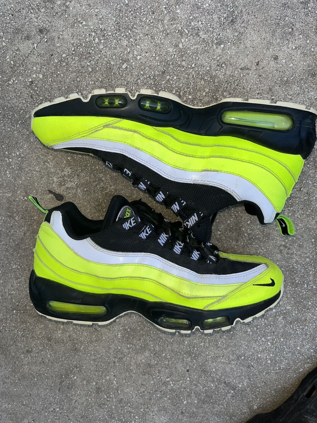 Air max 95 reverse on sale volt