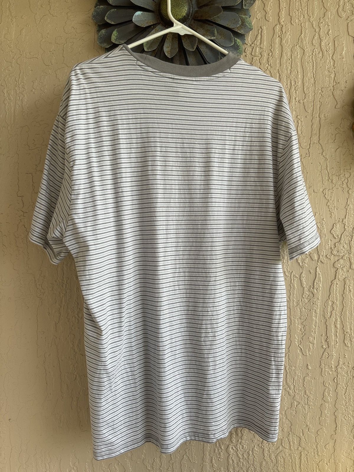 Guess × Vintage GUESS Originals Gray/White Striped T-Shirt Size US L / EU 52-54 / 3 - 2 Thumbnail