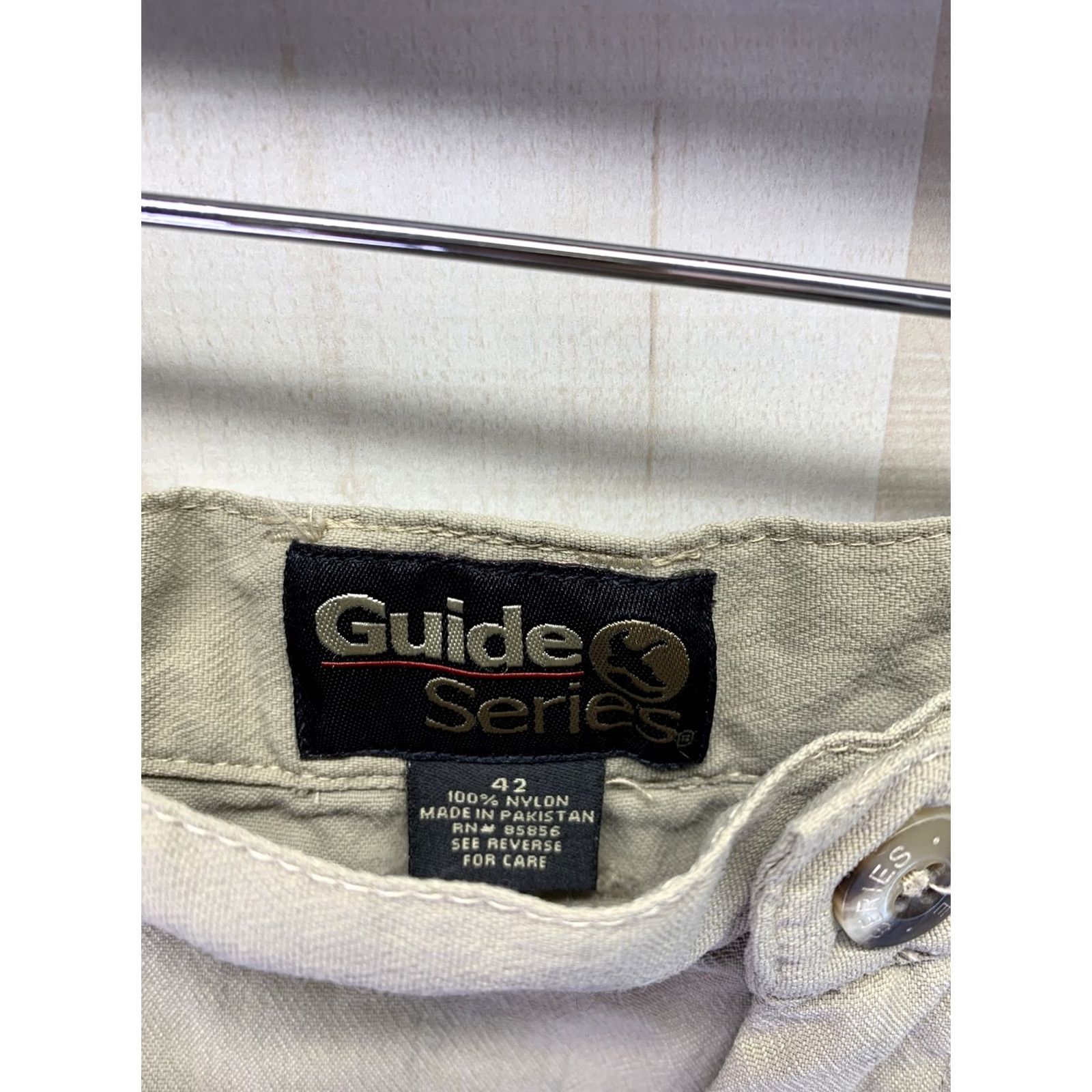 Vintage Guide Series Mens SZ 42 Nylon Cargo Shorts Tan 42 Inseam Khaki Fishing Hiking Travel Cargo Pocket 3408 Mens Size US 42 / EU 58 - 7 Thumbnail