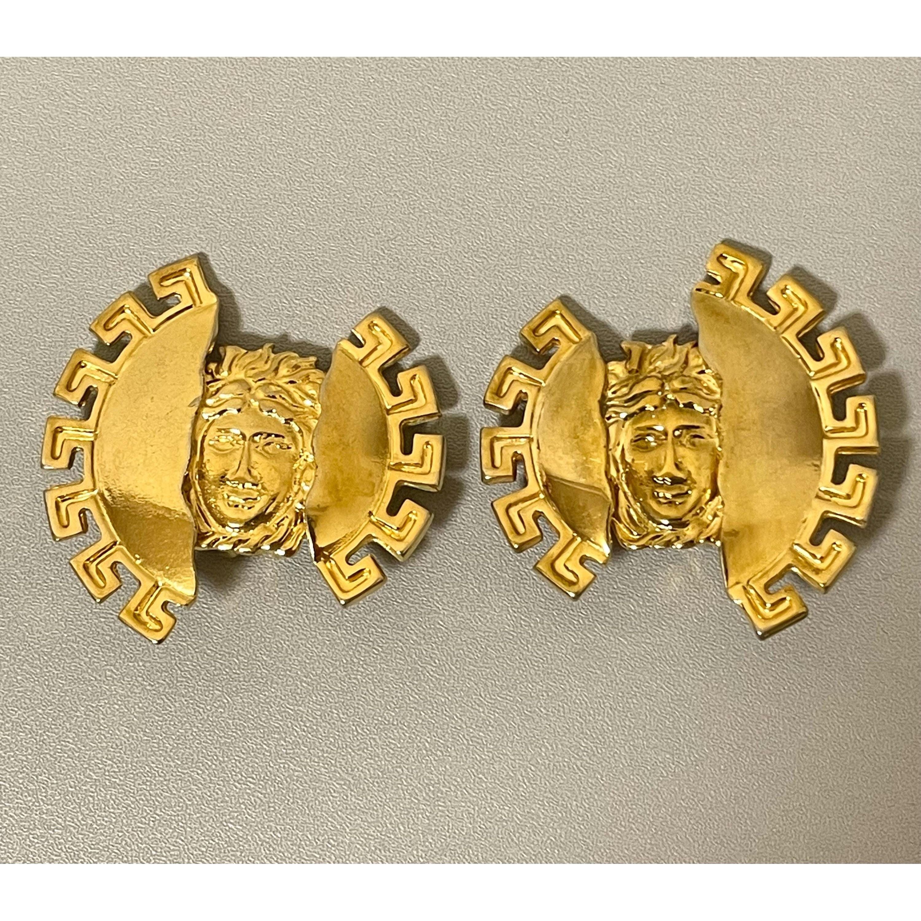 Versace Vintage Gianni Versace golden earrings with large medusa Size ONE SIZE - 7 Thumbnail