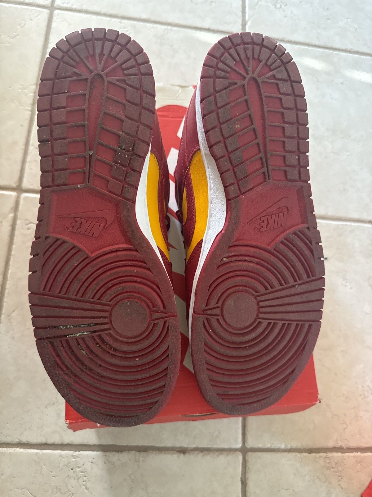 Nike Nike dunk low USC colors Size US 10.5 / EU 43-44 - 3 Thumbnail