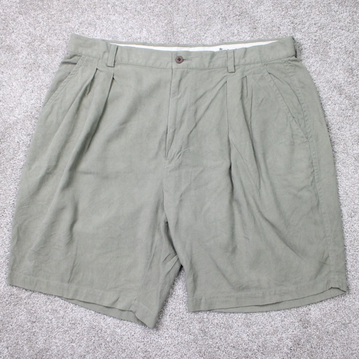 Tommy Bahama Tommy Bahama Shorts Mens 38 Green Pleated 100% Silk Bermuda w/ 9" inseam Shorts Size US 38 / EU 54 - 2 Thumbnail