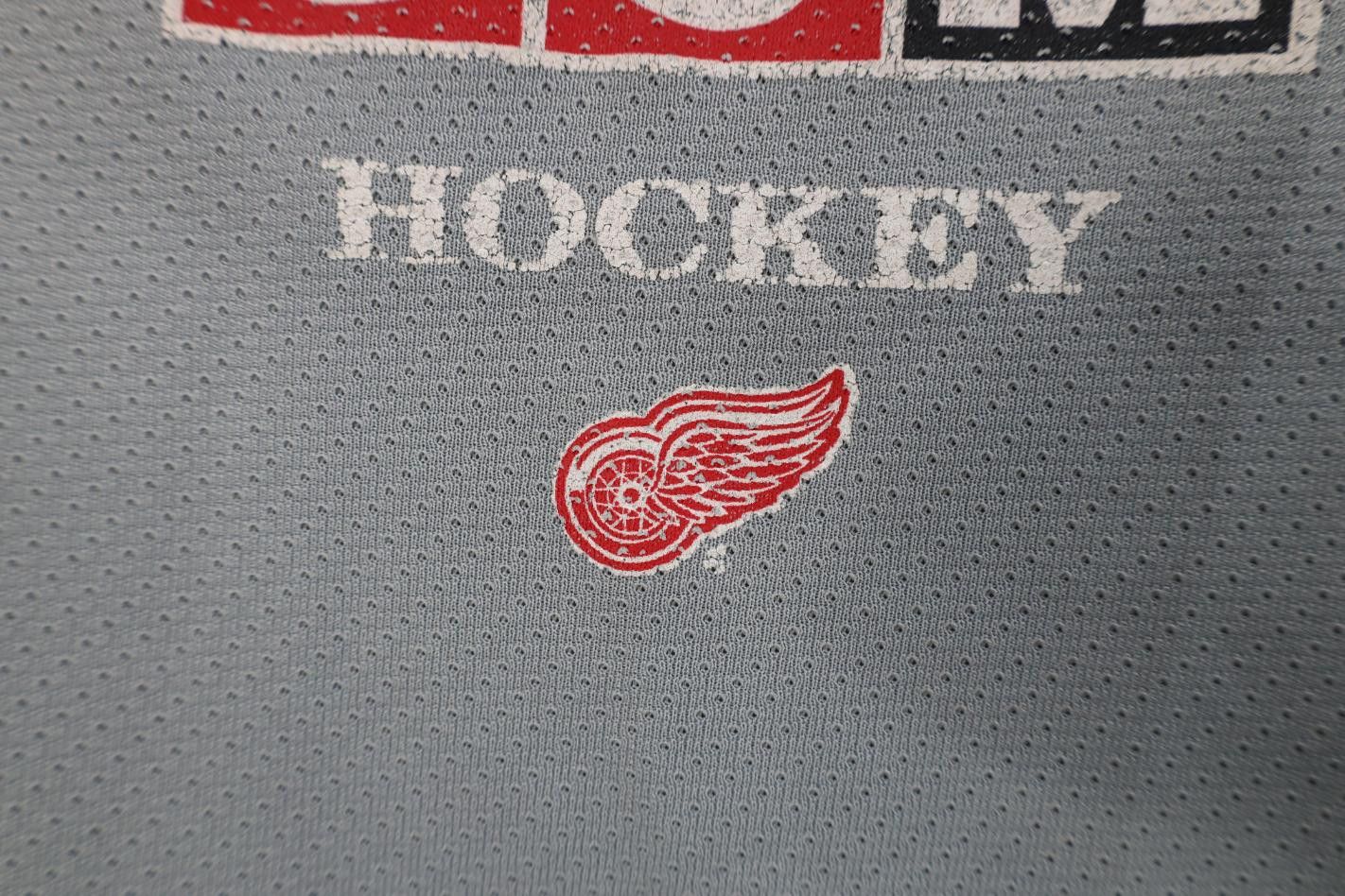 Vintage Vintage 90s CCM Detroit Red Wings Hockey Jersey Gray Mesh Size US L / EU 52-54 / 3 - 5 Thumbnail