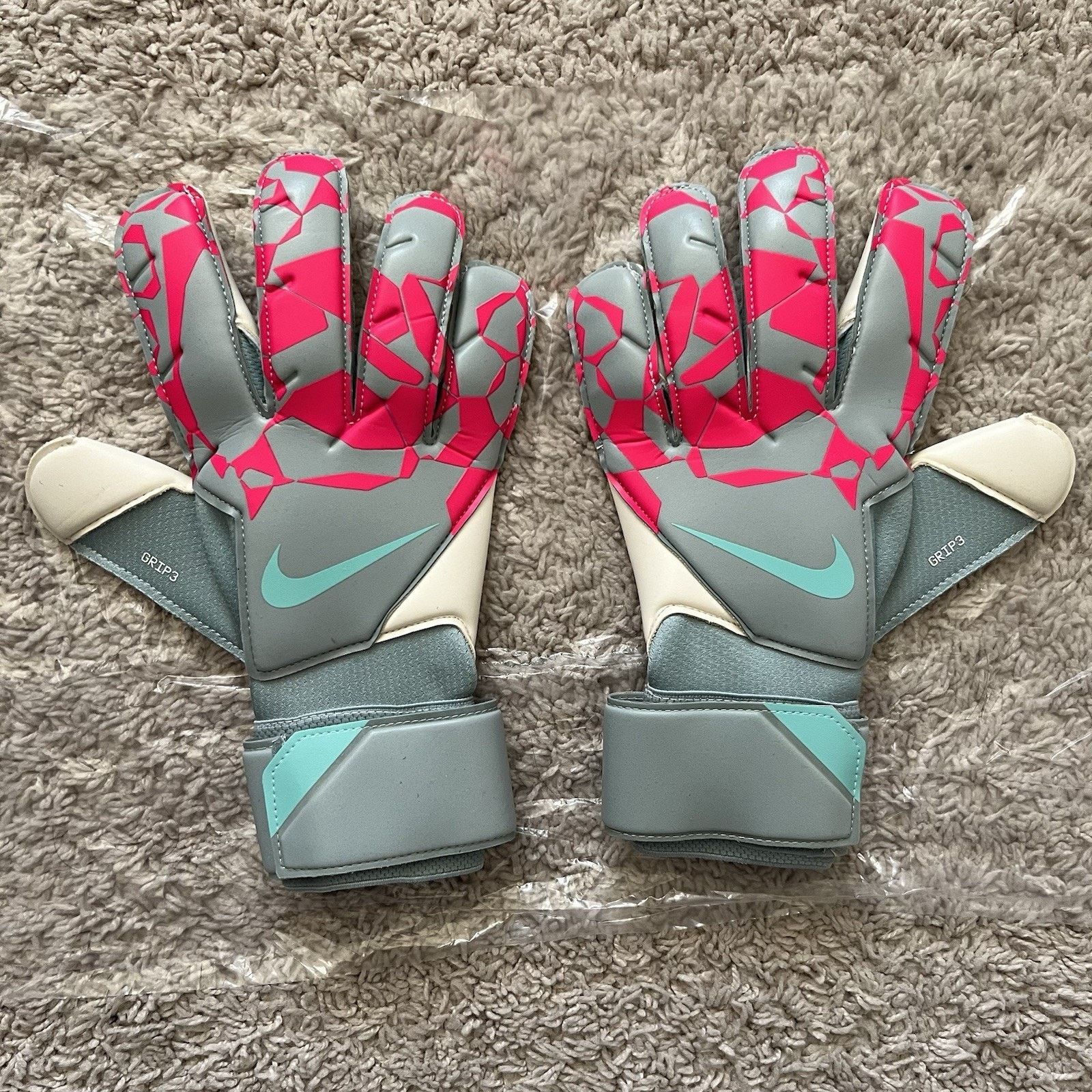 Nike Nike GK Grip3 Goalkeeper Soccer Gloves Ocean Cube Pink Blast Size ONE SIZE - 2 Thumbnail