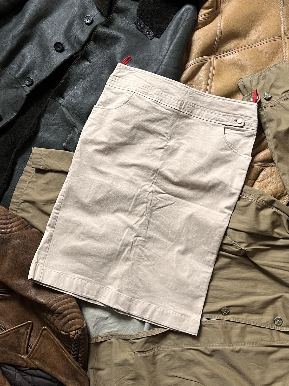 Prada Vintage Carrot Prada Pencil Midi Skirt Cotton Beige Size 32" / US 10 / IT 46 - 4 Thumbnail