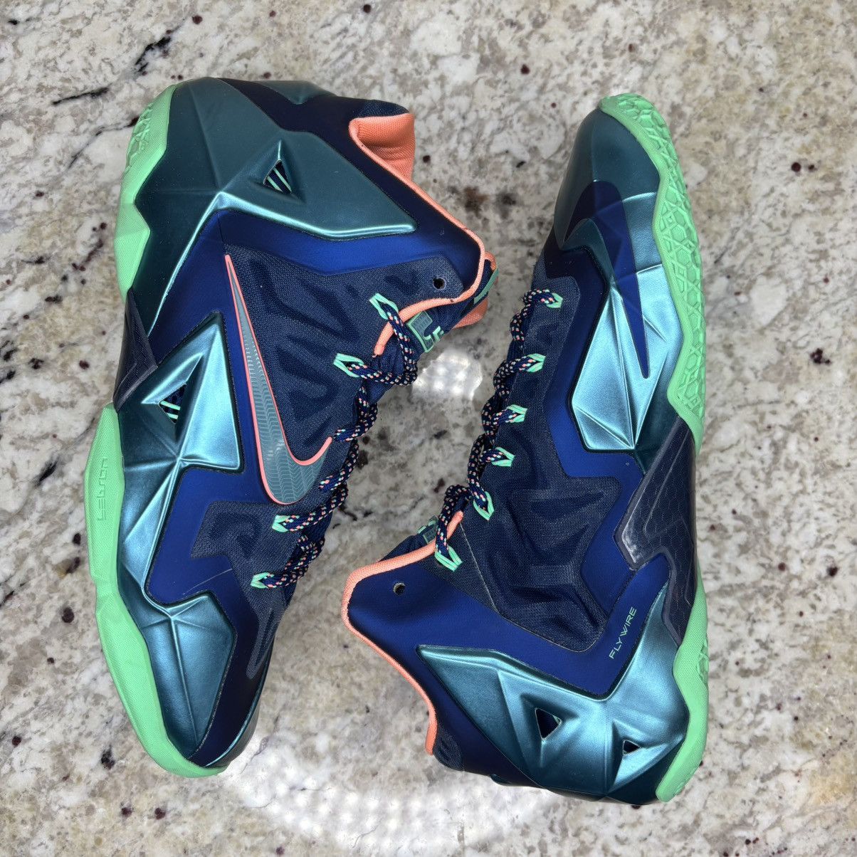 Nike Size 10.5-Nike LeBron 11 Akron vs. Miami Lightly Worn W/Box Size US 10.5 / EU 43-44 - 16 Thumbnail