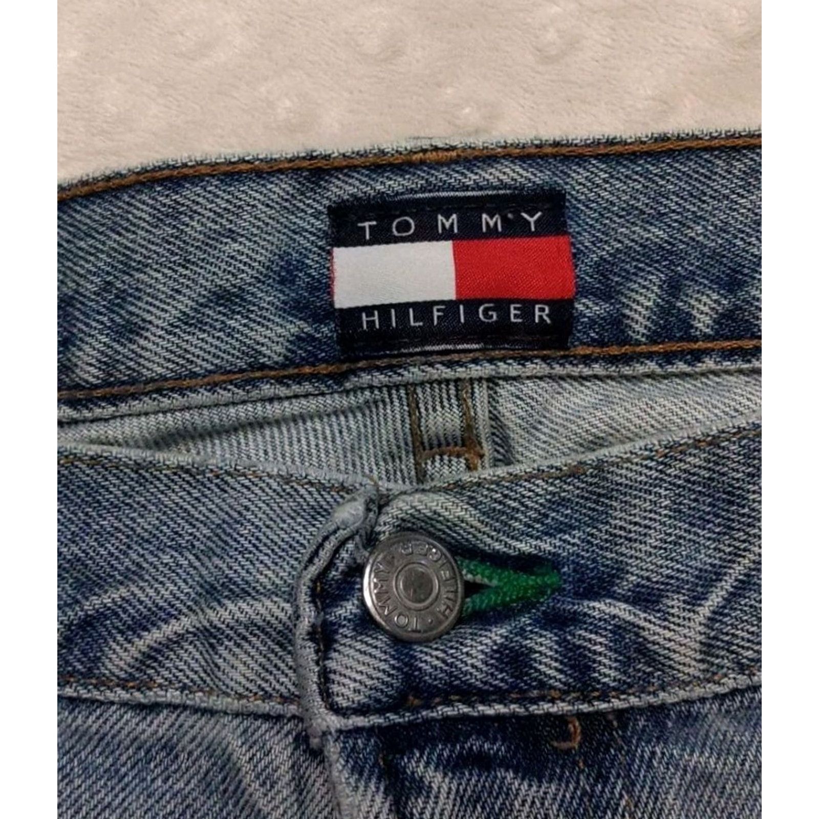 Tommy Hilfiger VINTAGE Tommy Hilfiger Denim Baggy Jean Shorts Jorts 34 Men Blue 90s Hip Hop American Denim Short Mens 34 Shorts Size US 34 / EU 50 - 5 Thumbnail