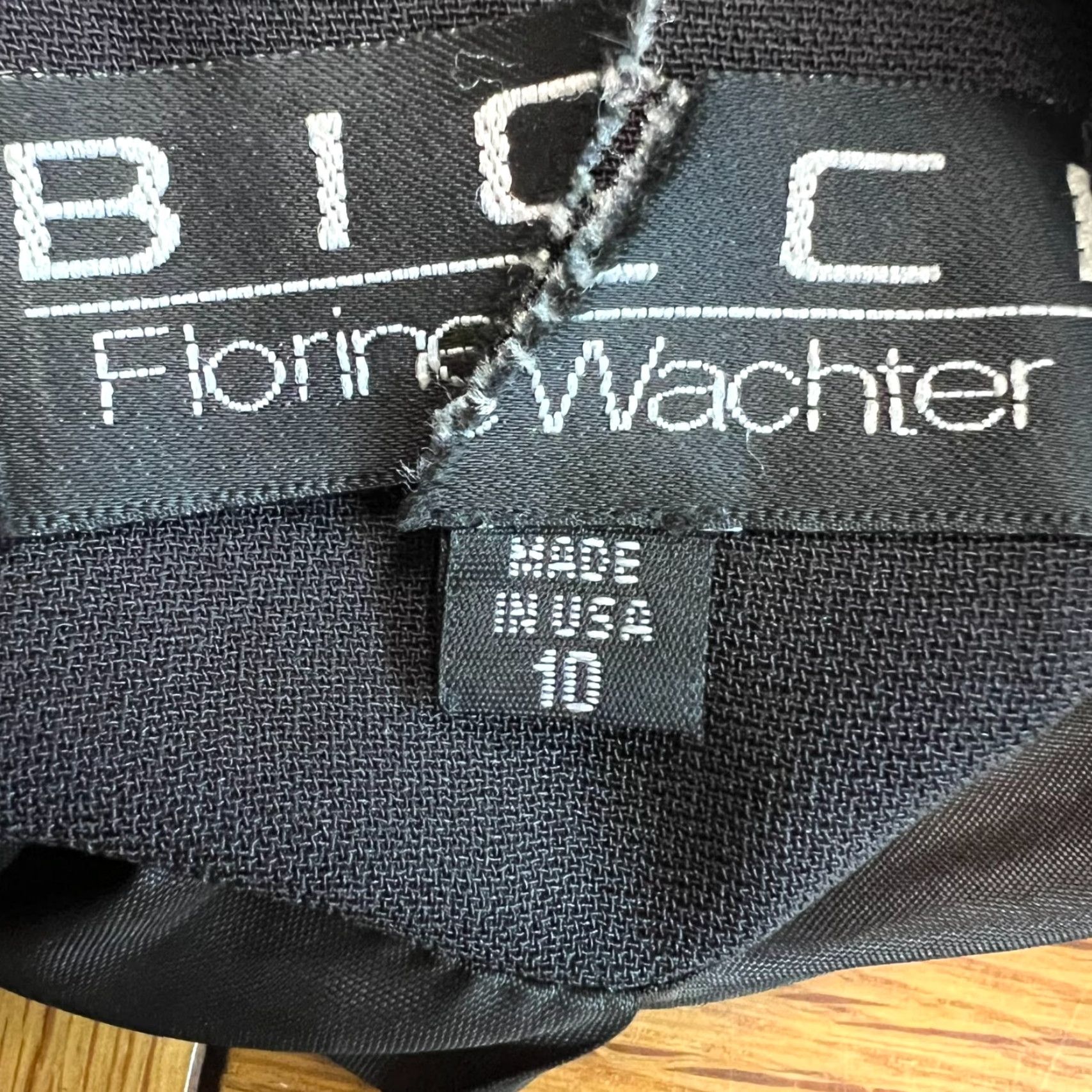 Gabicci Bic Ci Blazer Jacket Single-Breasted One-Button Black Women Size 10 Notch Lapel Stretch Tailored Dry Clean Only Size L / US 10 / IT 46 - 7 Thumbnail