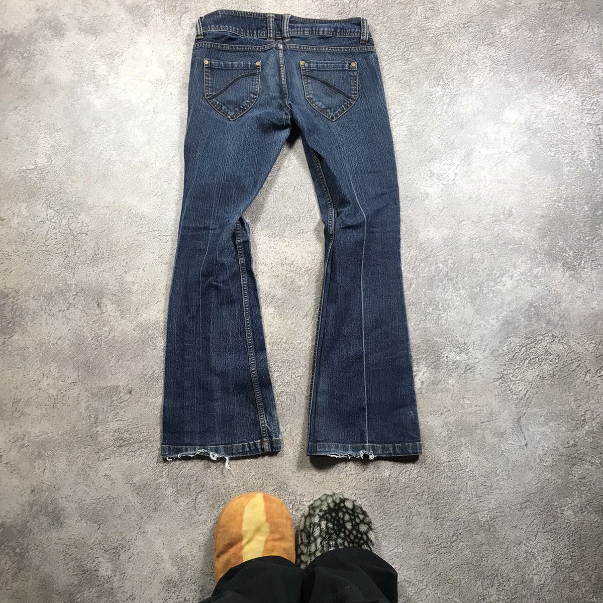 Vintage Vintage Y2K Baggy Flared Distressed Jeans Skater Logo 27 Size 27" / US 4 / IT 40 - 4 Thumbnail