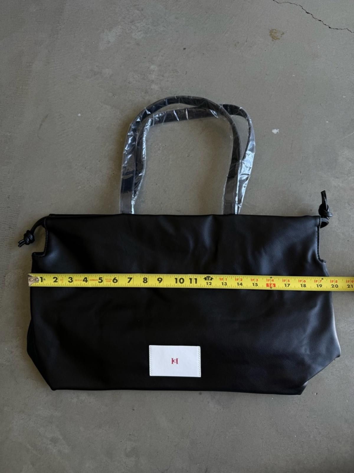 Carolina Herrera Carolina Herrera / Good Girl Tote Bag / Black Size ONE SIZE - 7 Thumbnail