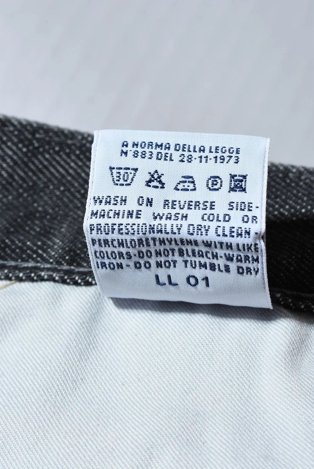 Versace Jeans Couture Versace Jeans Couture Vintage Gray Denim Pants Size W30/L35 Size US 30 / EU 46 - 10 Thumbnail