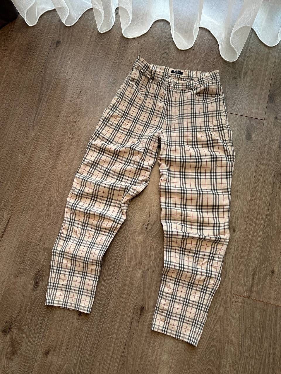 Burberry × Vintage Vintage Burberry Beige Nova Check Pants Size US 31 - 14 Thumbnail