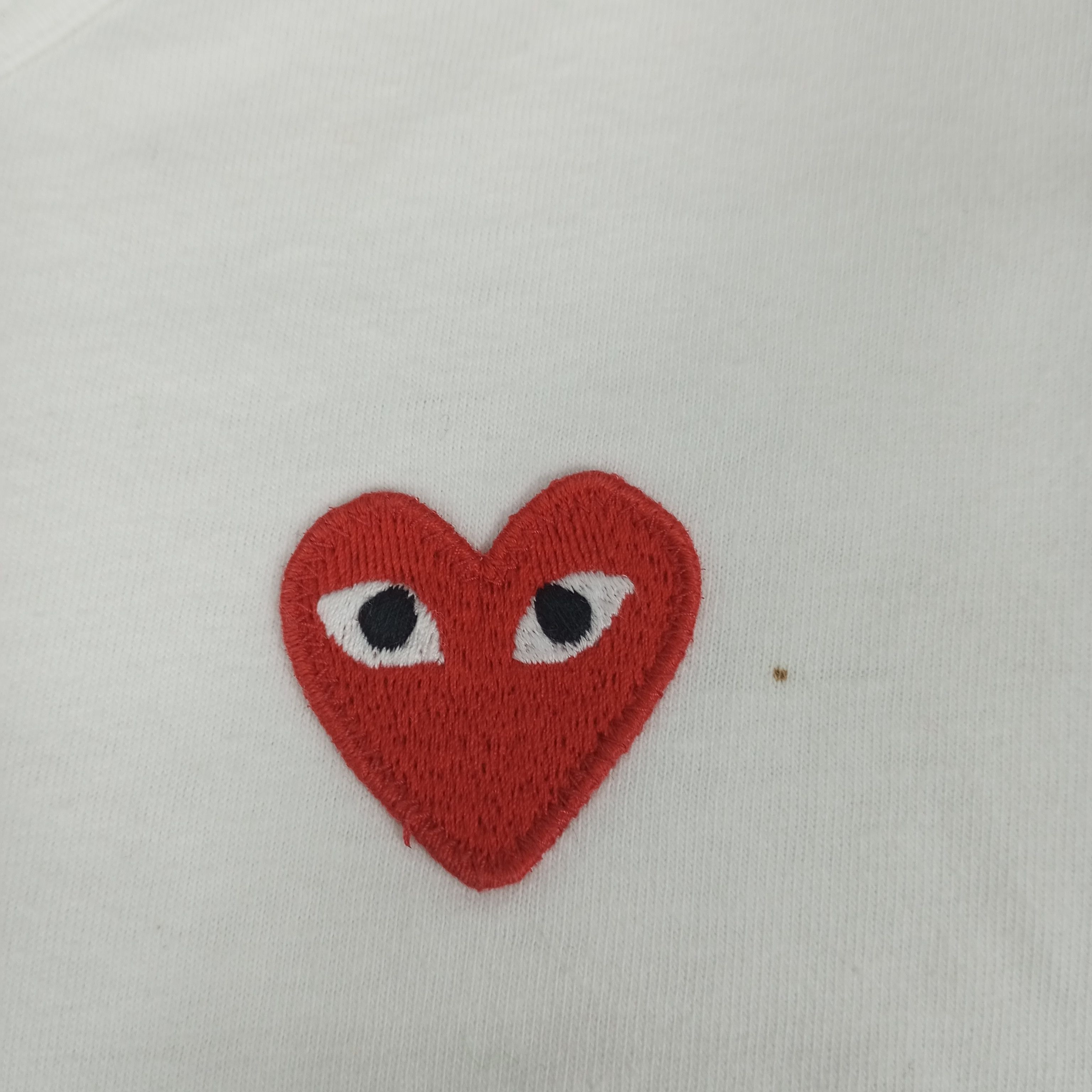 Comme des Garcons Play Comme Des Garcons Japanese Brand Logo Design Tshirt Size US XS / EU 42 / 0 - 3 Thumbnail