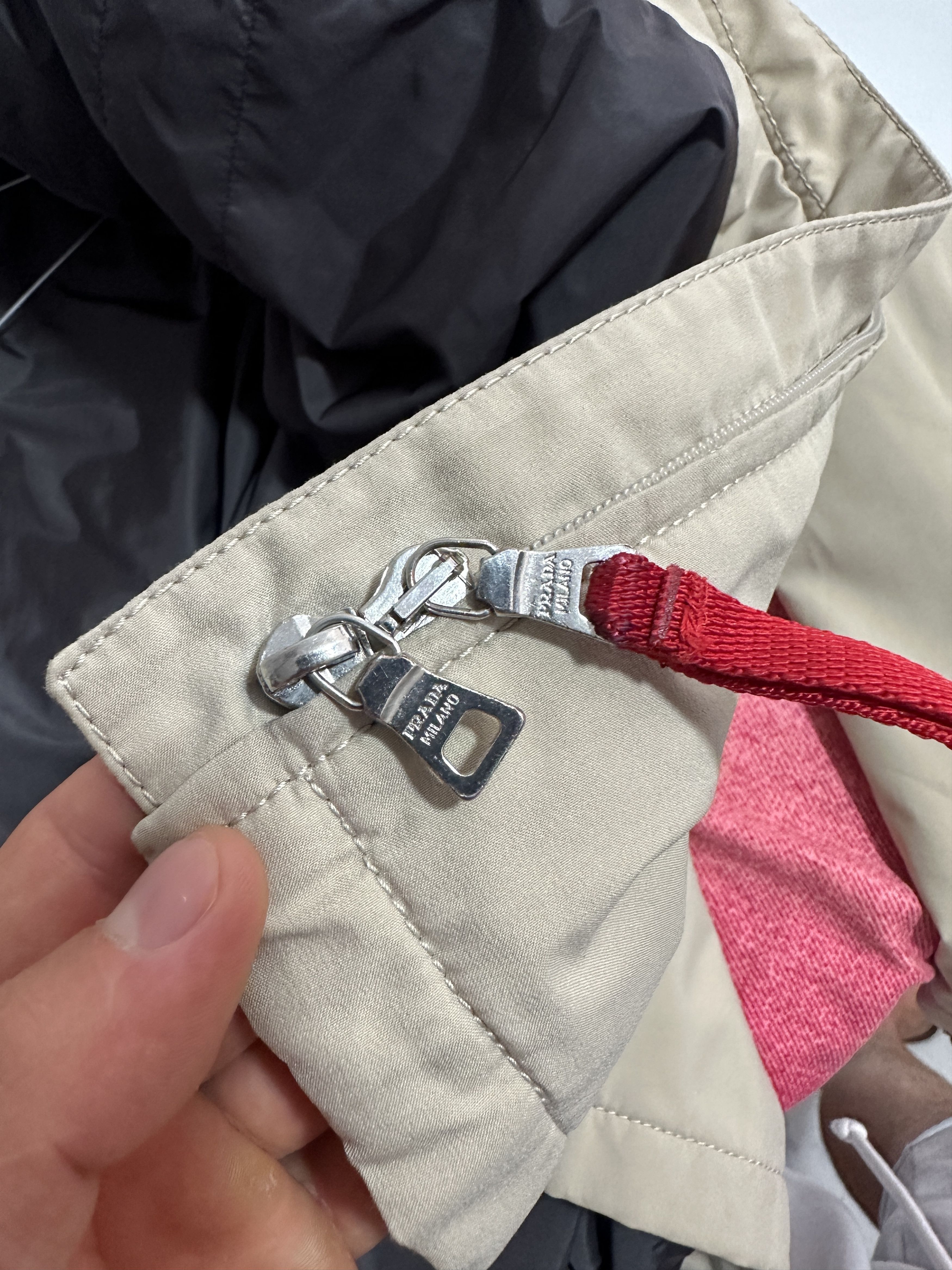 Prada Prada Goretex Weatherproof Bomber Light Jacket Size M Size M / US 6-8 / IT 42-44 - 23 Thumbnail