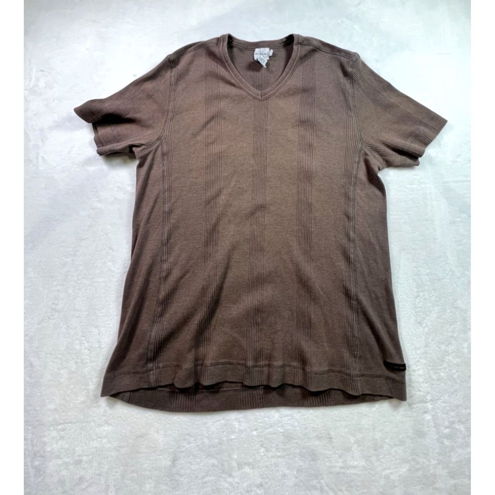 Calvin Klein Calvin Klein Ribbed V-Neck Shirt Mens Large Brown Short Sleeve Shirt Size US L / EU 52-54 / 3 - 2 Thumbnail
